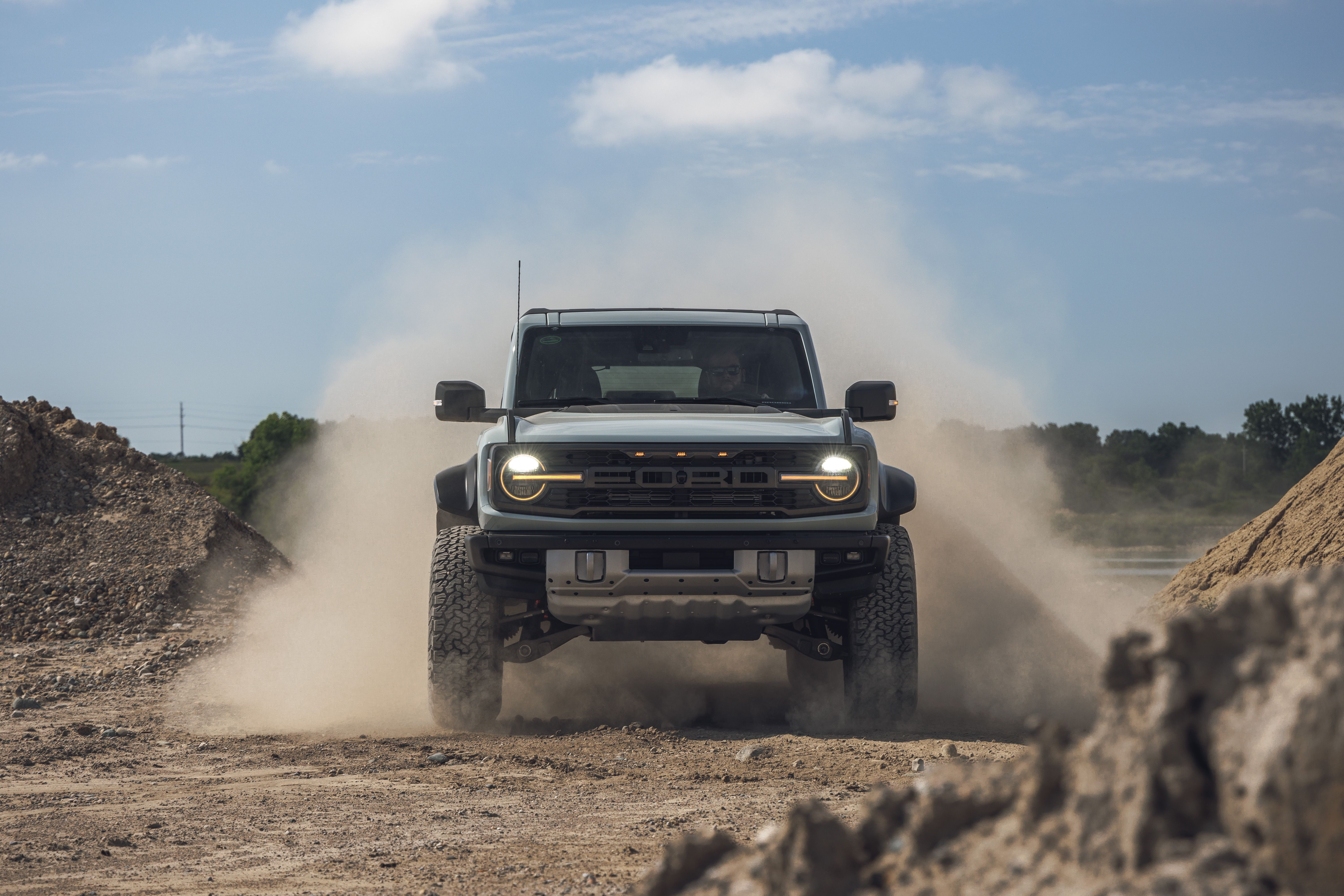 6000x4010 View Photo of the 2022 Ford Bronco Raptor, Desktop