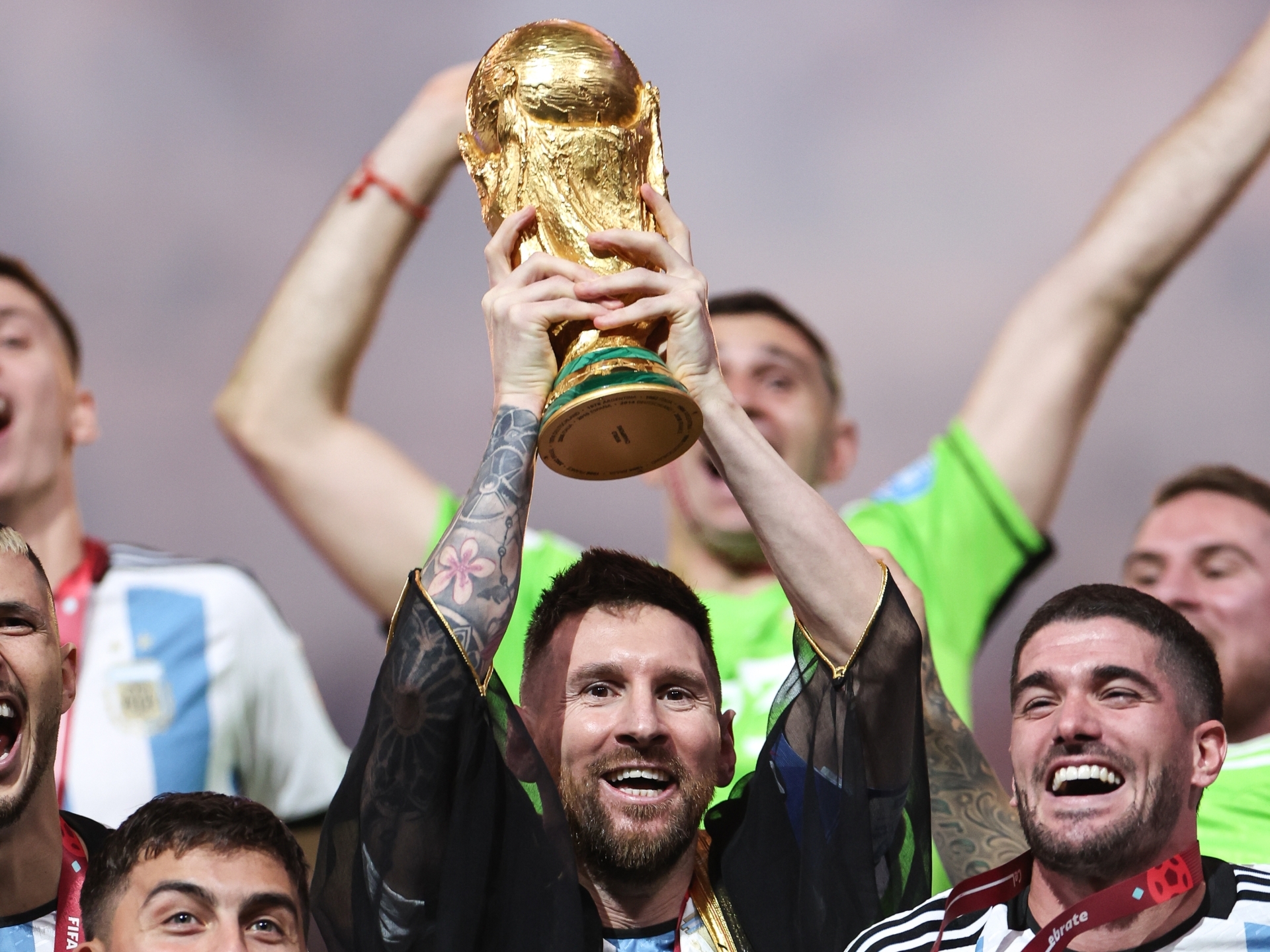 1920x1440 Watch as Lionel Messi dons traditional Arab robe to lift World Cup after Argentina win thrilling final vs France. The US Sun, Desktop