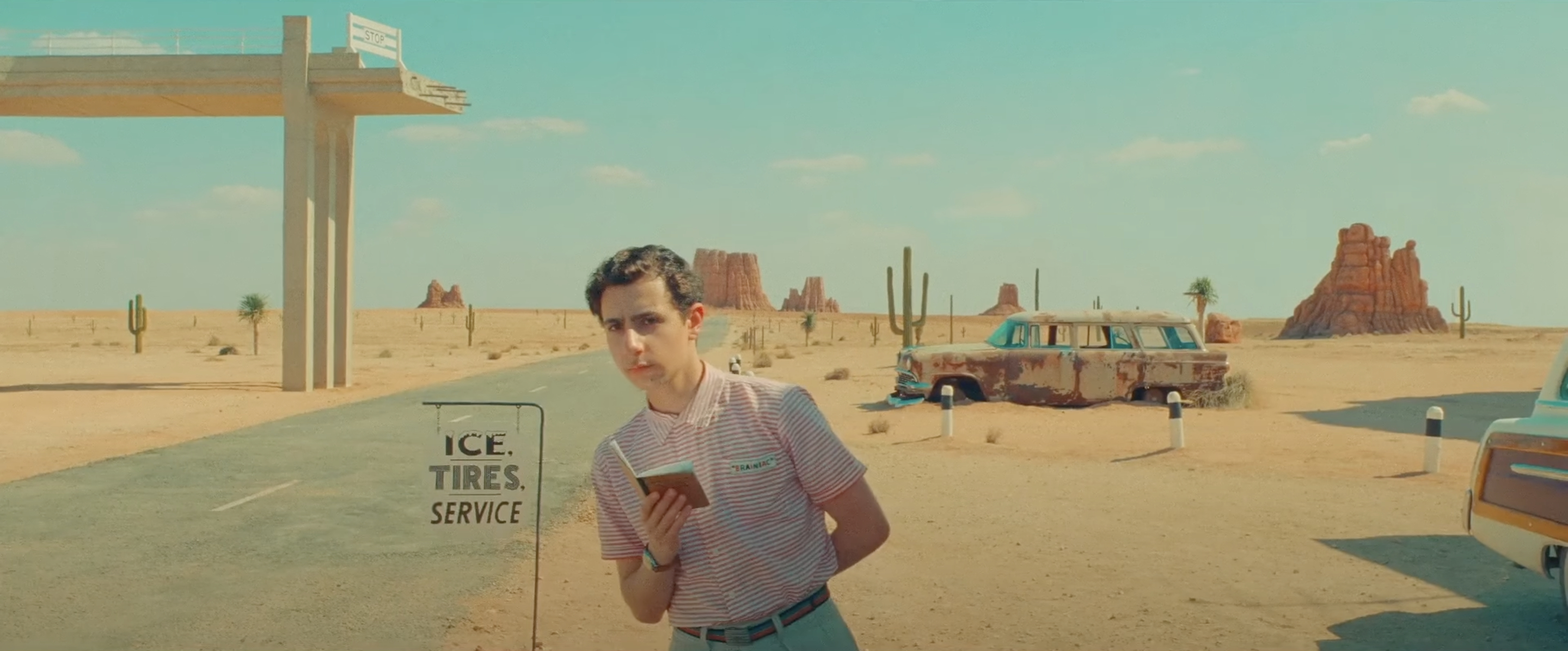 2880x1200 Asteroid City's first trailer is the most Wes Anderson thing you'll see today, Dual Screen