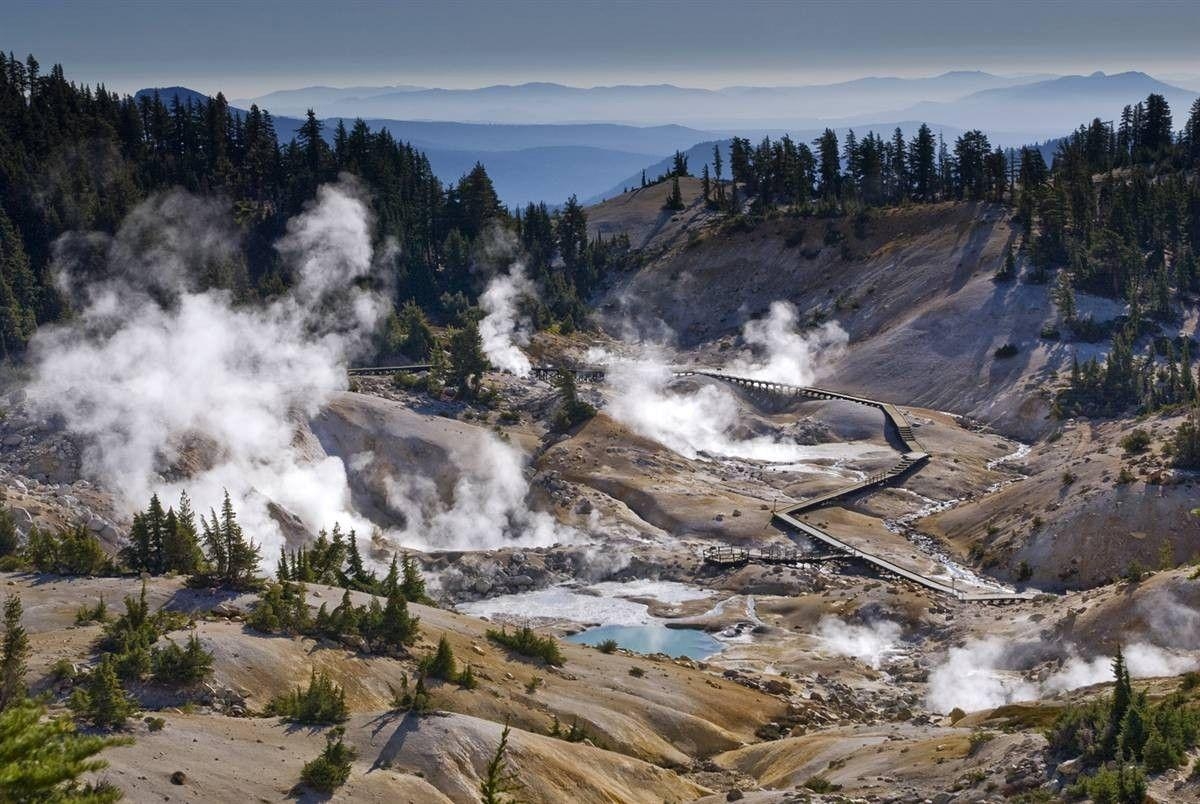 1200x810 Mountain: Lassen Volcanic National Park Steam Volcano Mountains, Desktop