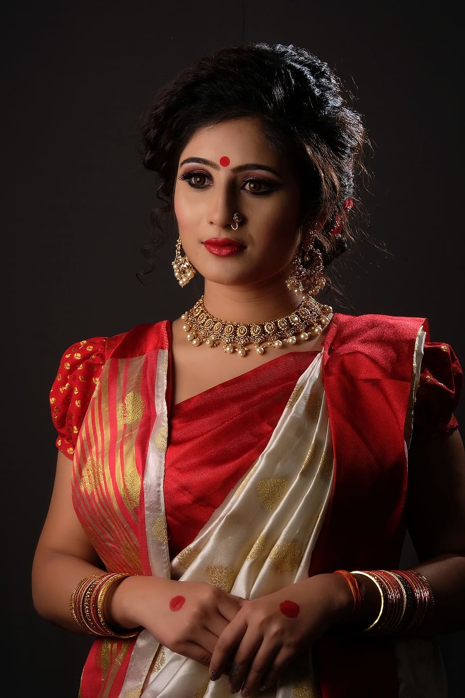 910x1370 Beautiful Girl In Red Saree HD Wallpaper, Phone