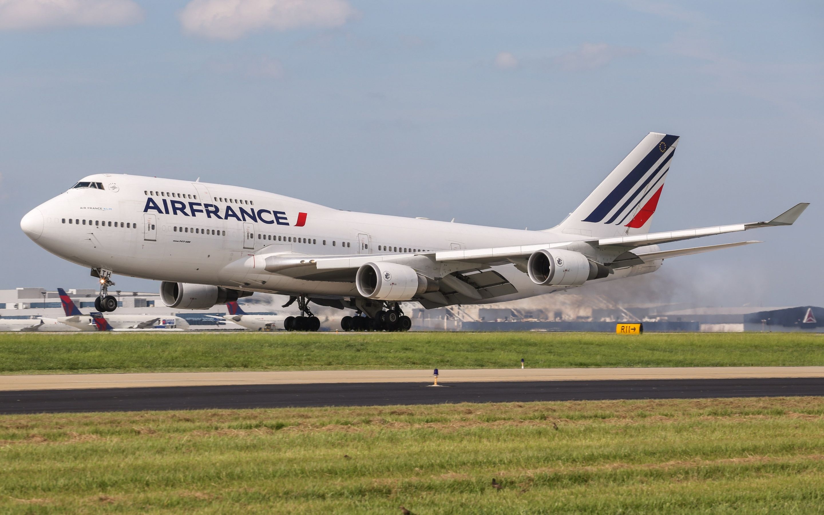 2880x1800 Download wallpaper: Air France Boeing 747, Desktop