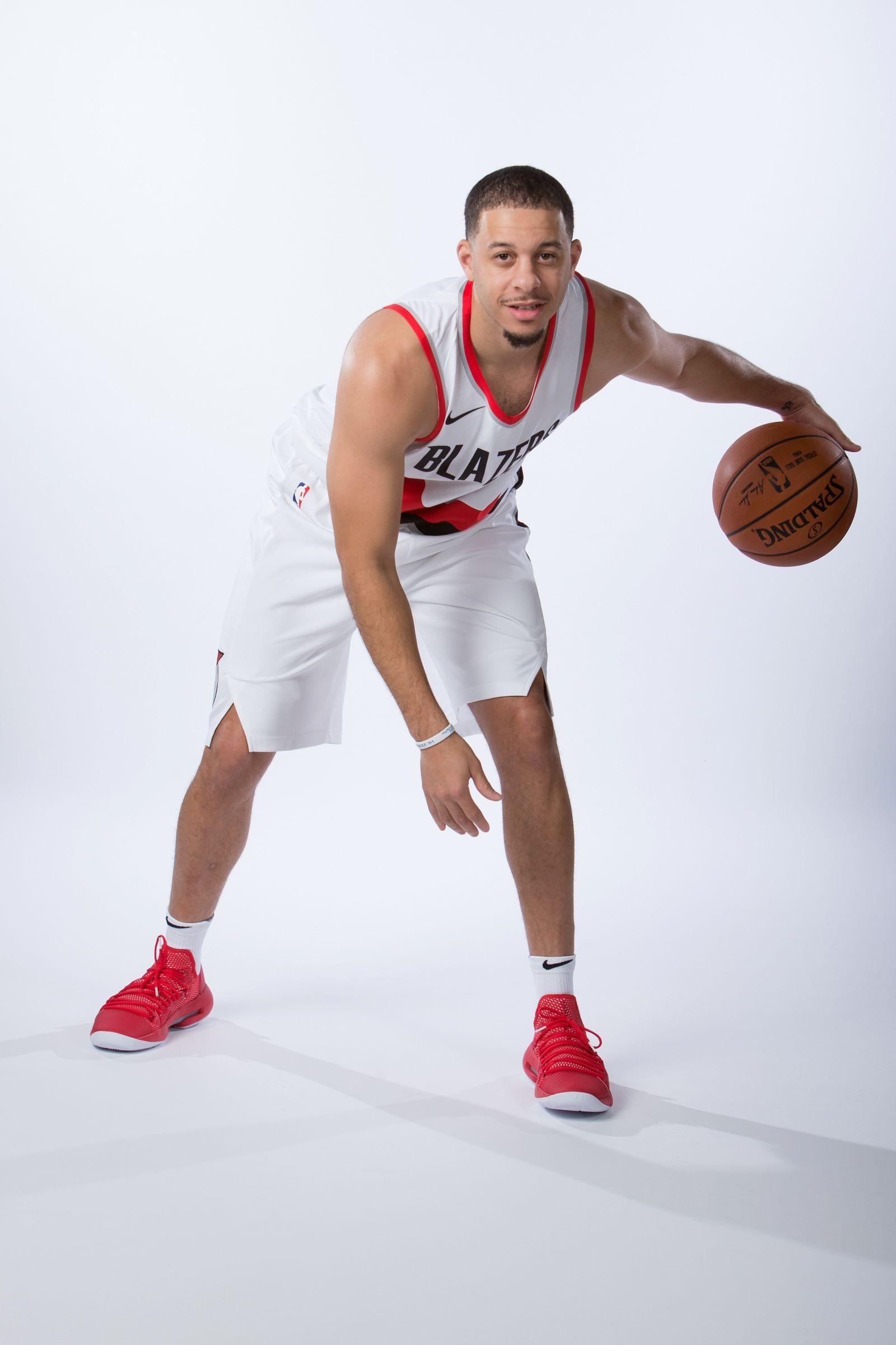 1600x2410 Portland Trail Blazers Seth Curry staying patient after mediocre start, Phone