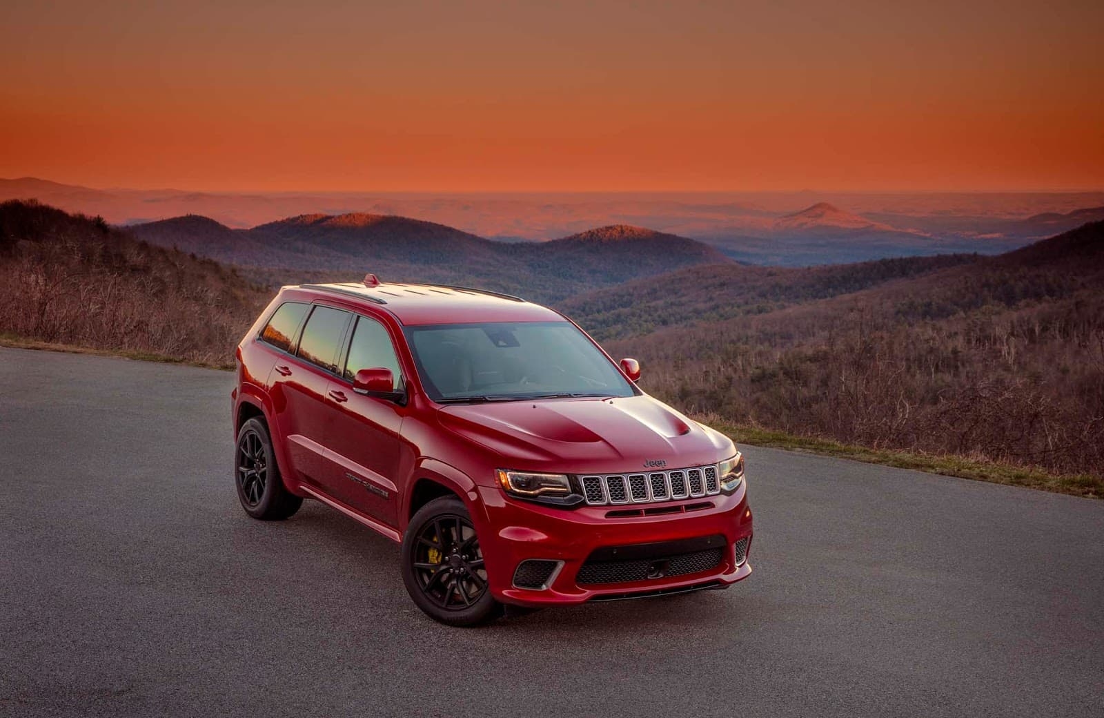 1600x1040 Jeep Grand Cherokee Trackhawk wallpaper HD, Desktop