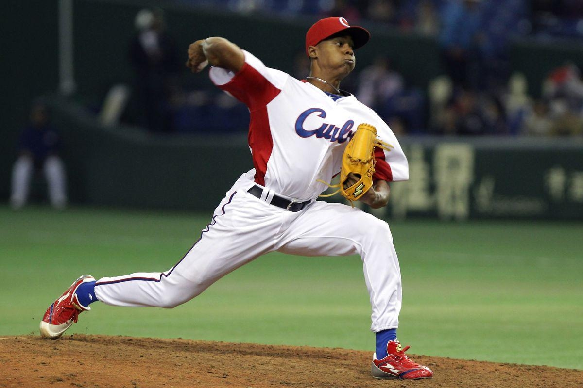 1200x800 Reds sign Cuban pitcher Raisel Iglesias for 7 years, $30 million, Desktop