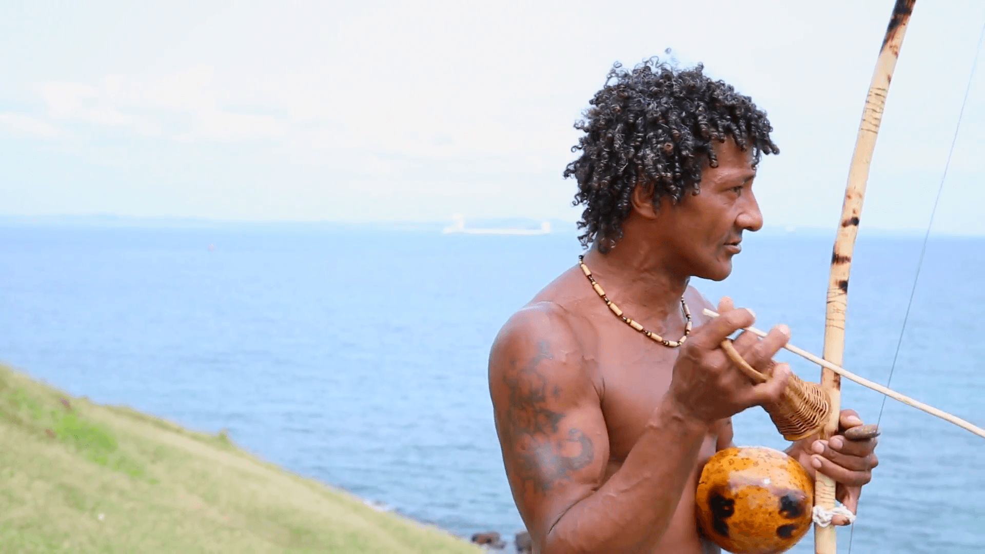 1920x1080 Brazilian playing Berimbau Instrument in Salvador, Bahia, Brazil, Desktop