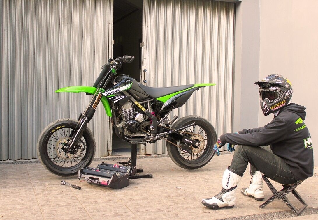 1100x760 Kawasaki supermoto #smallengineteror #dtracker #supermoto, Desktop