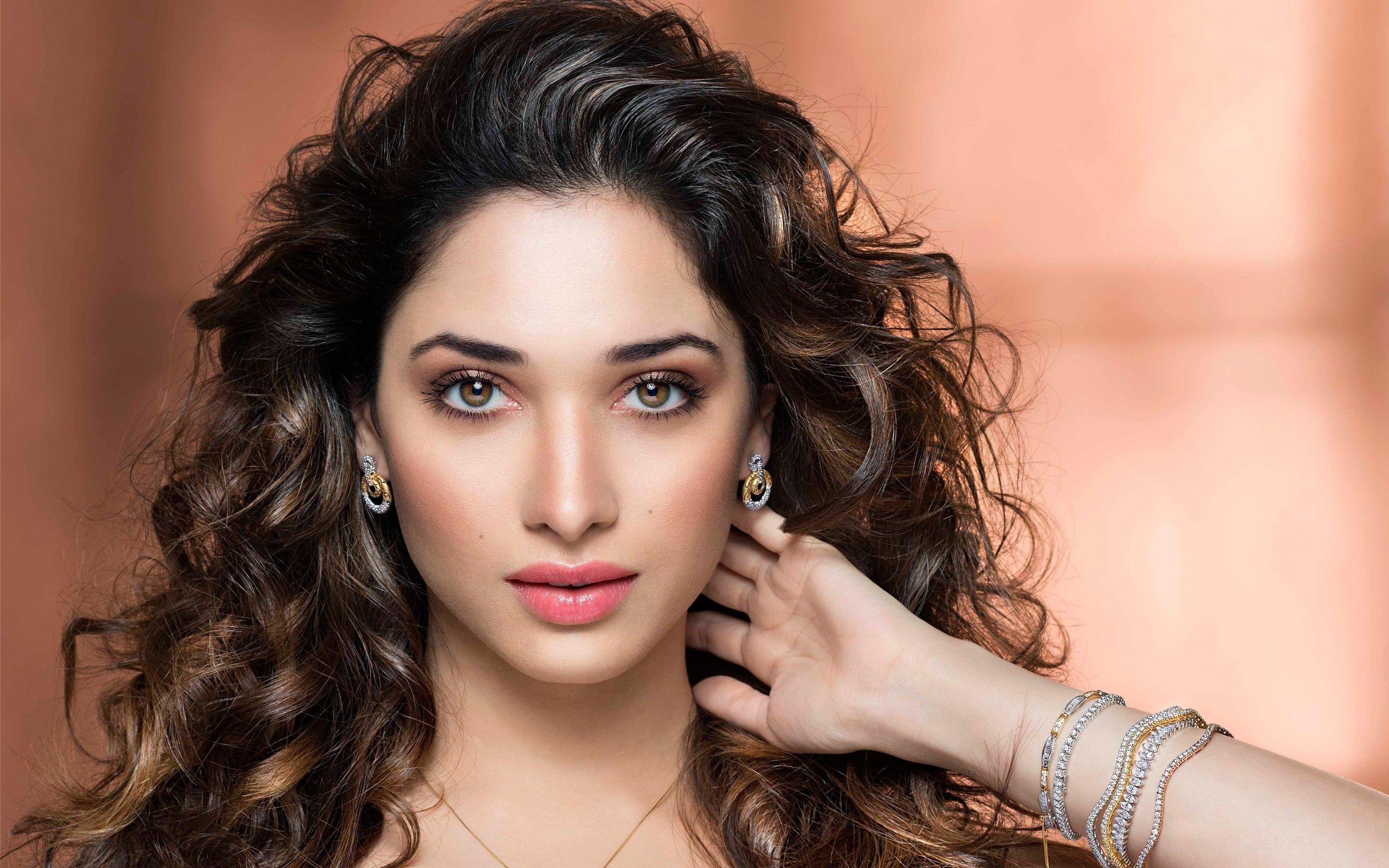 2880x1800 Tamanna Bhatia HD Background Wallpaper 13164, Desktop