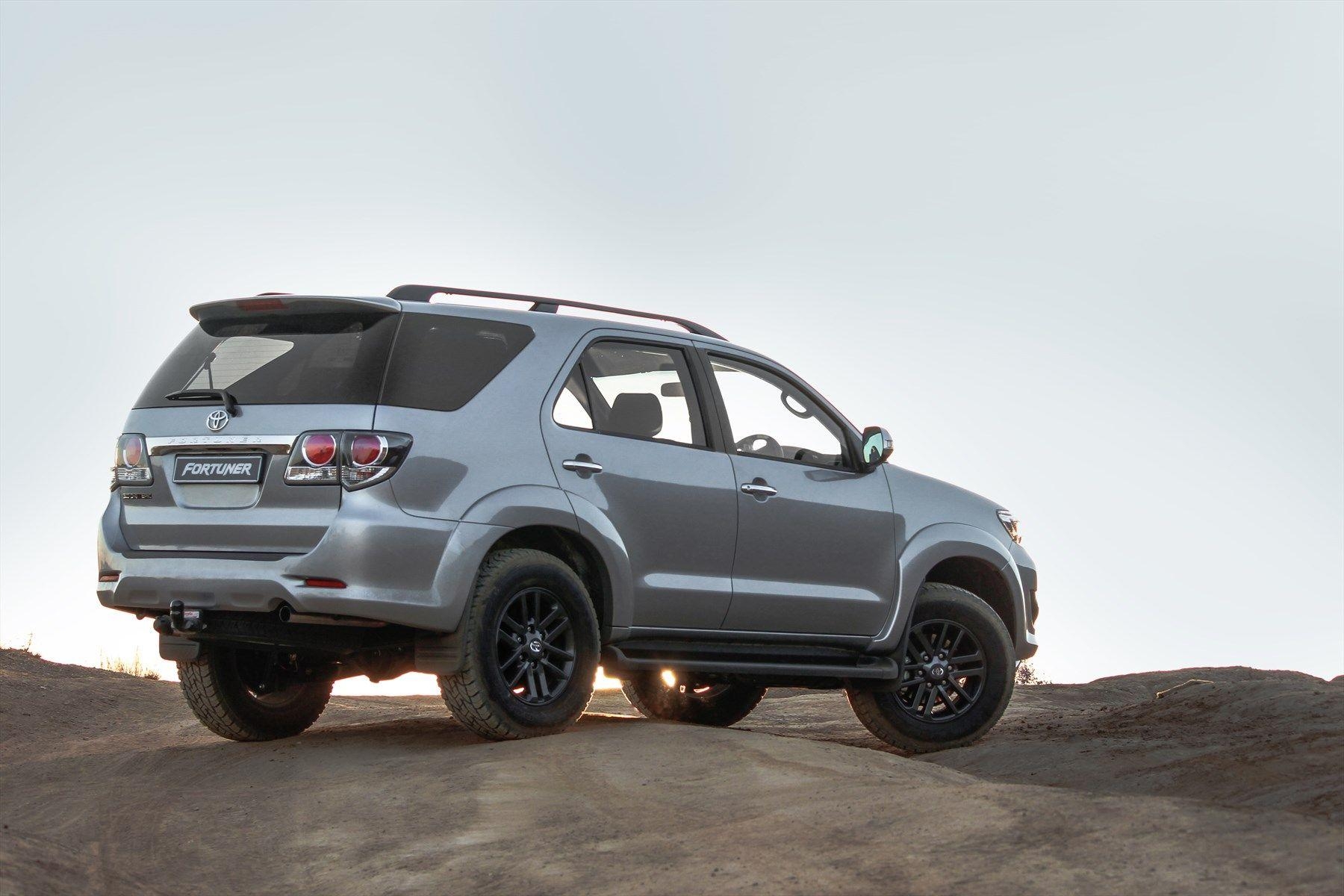 1800x1200 Driven: Toyota Fortuner Epic, Desktop