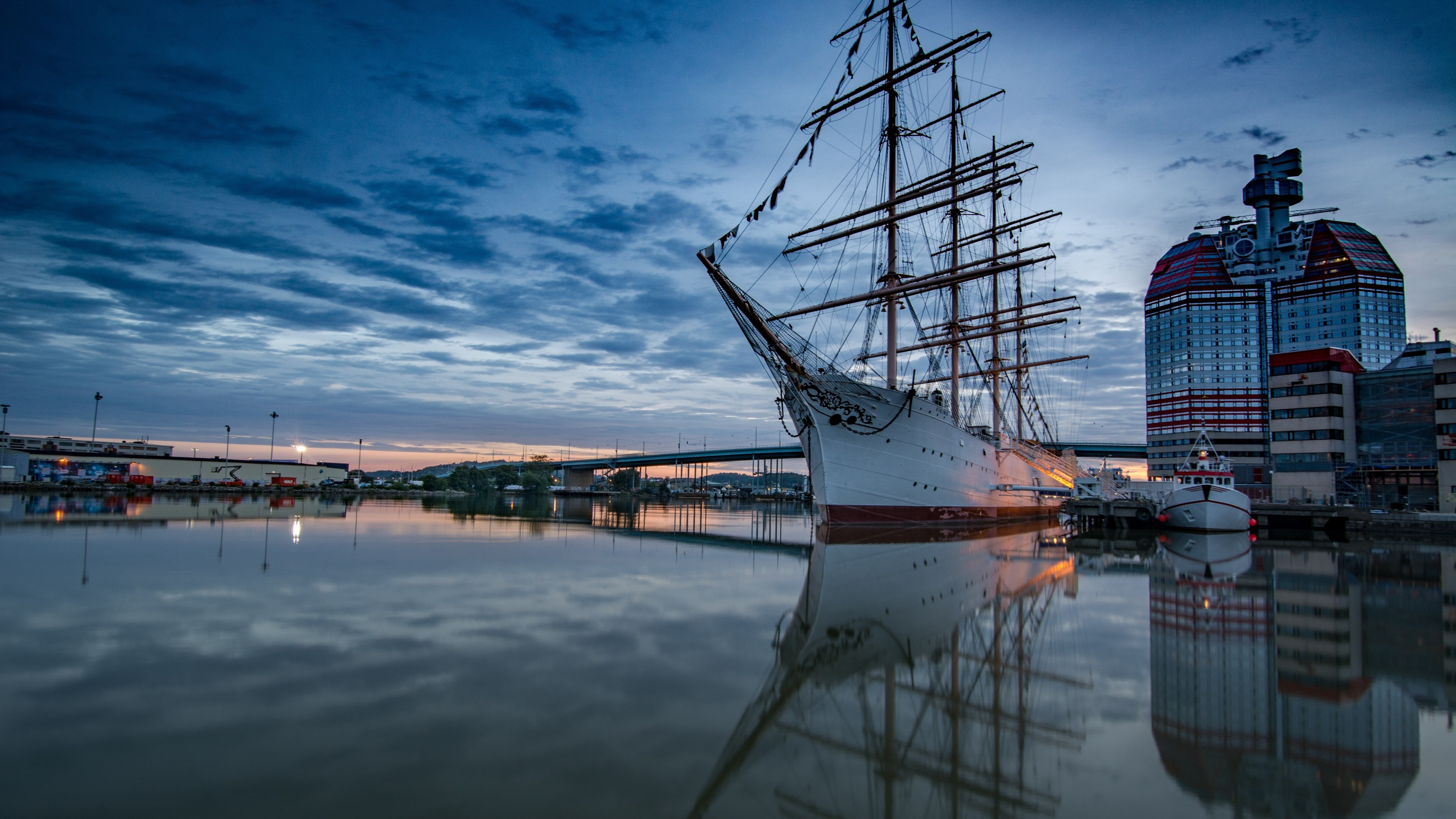 3840x2160 Download wallpaper: Historic wooden sailing ship in Gothenburg, Desktop