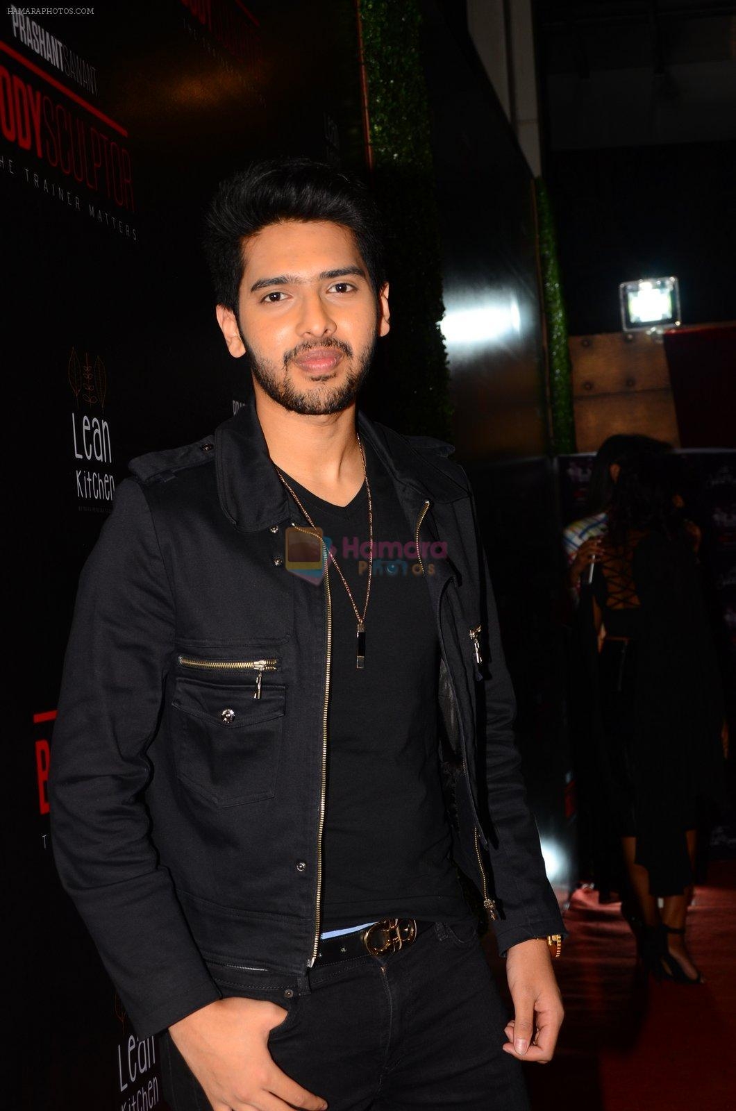 1060x1600 Armaan Malik at Prashant Sawant Gym launch on 28th Jan 2017 / Arman, Phone