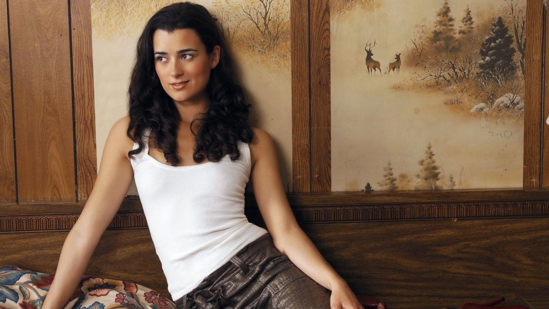 1920x1080 HD Cote de Pablo Wallpaper, Desktop