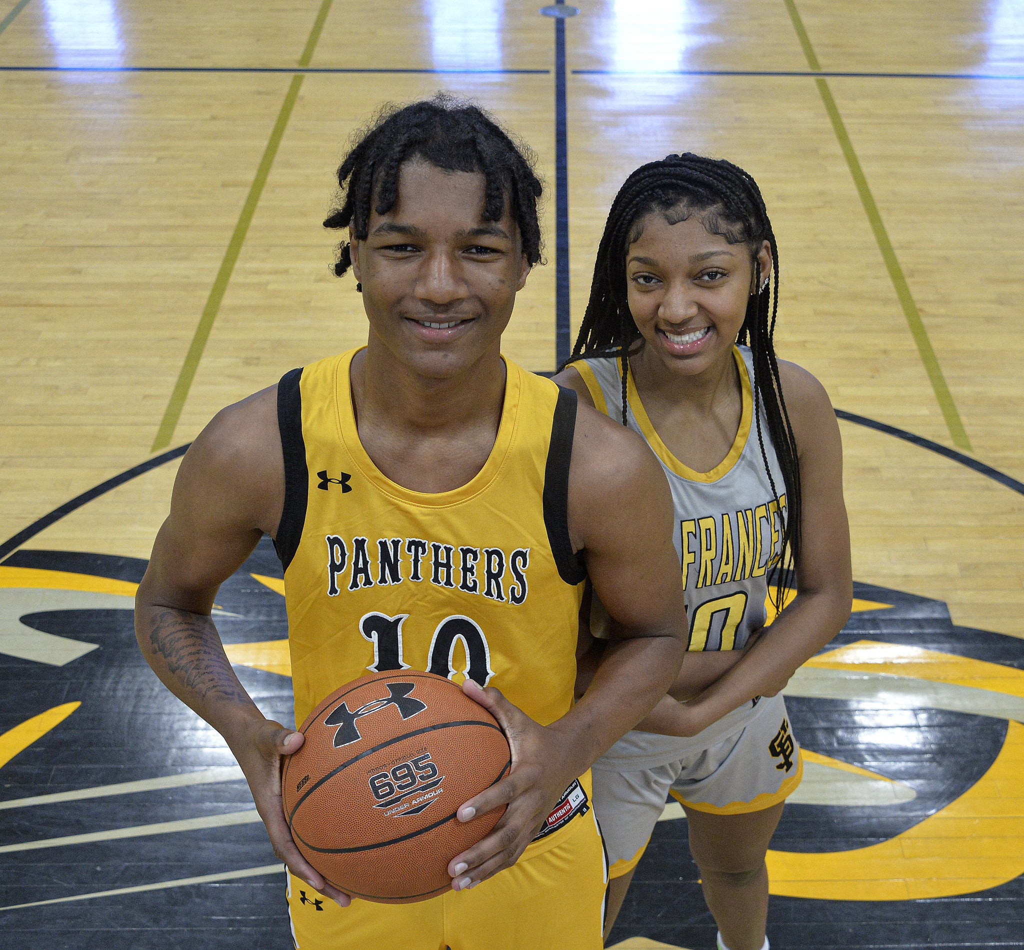 2050x1900 Maryland basketball commits Julian and Angel Reese, Desktop
