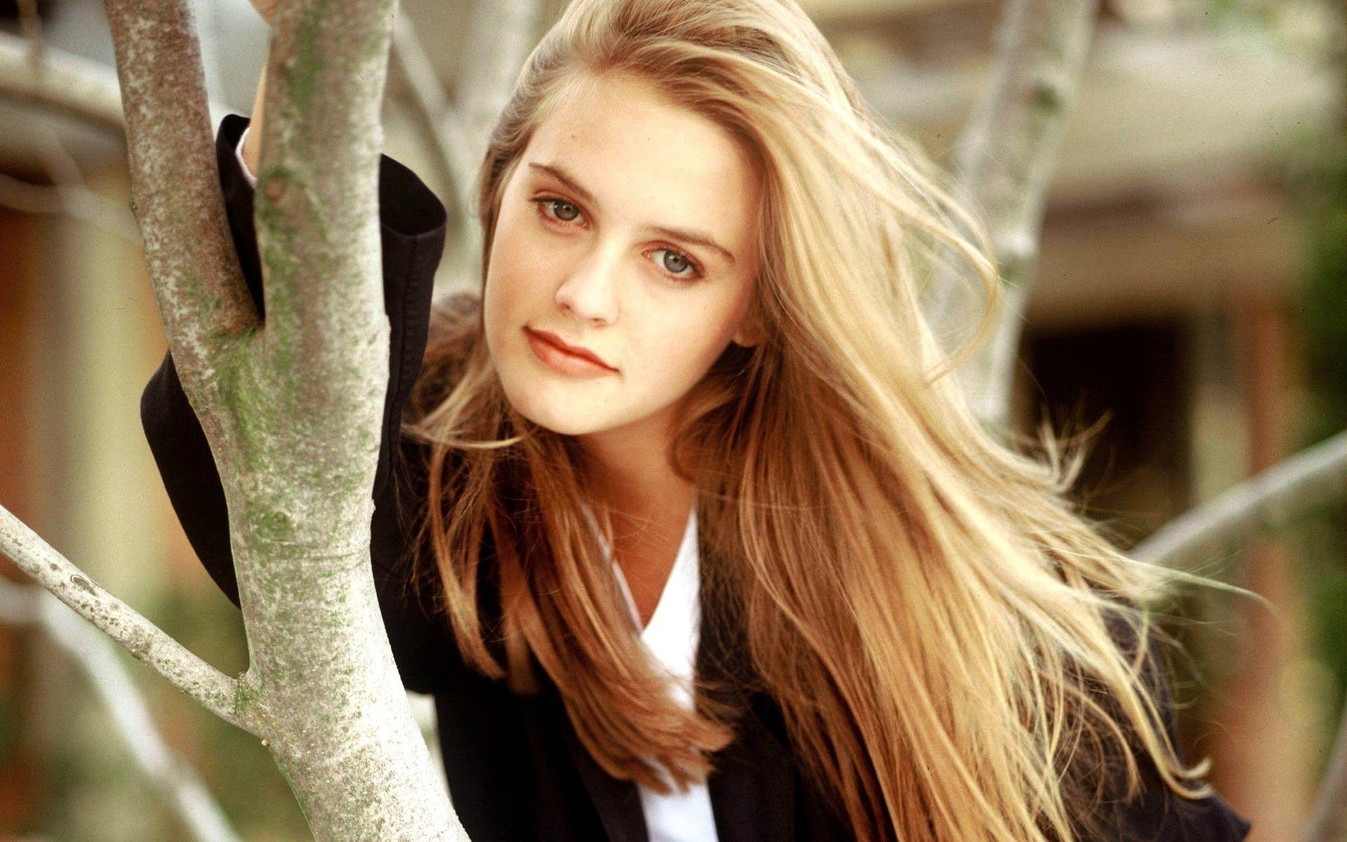 1920x1200 Alicia Silverstone 17018  px, Desktop