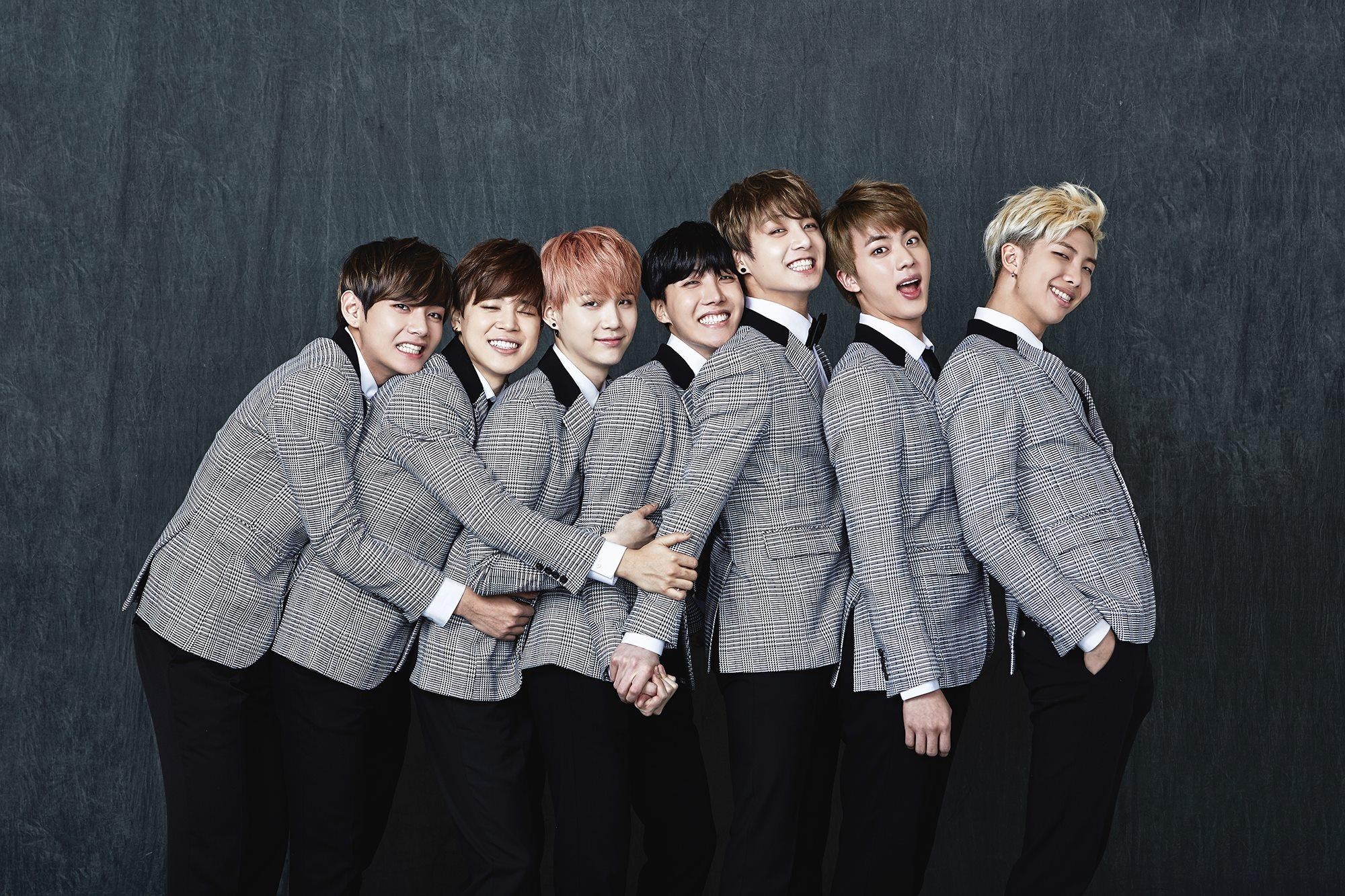 2000x1340 BTS 2nd Anniversary 가족사진 'Real Family Picture' part.1, Desktop