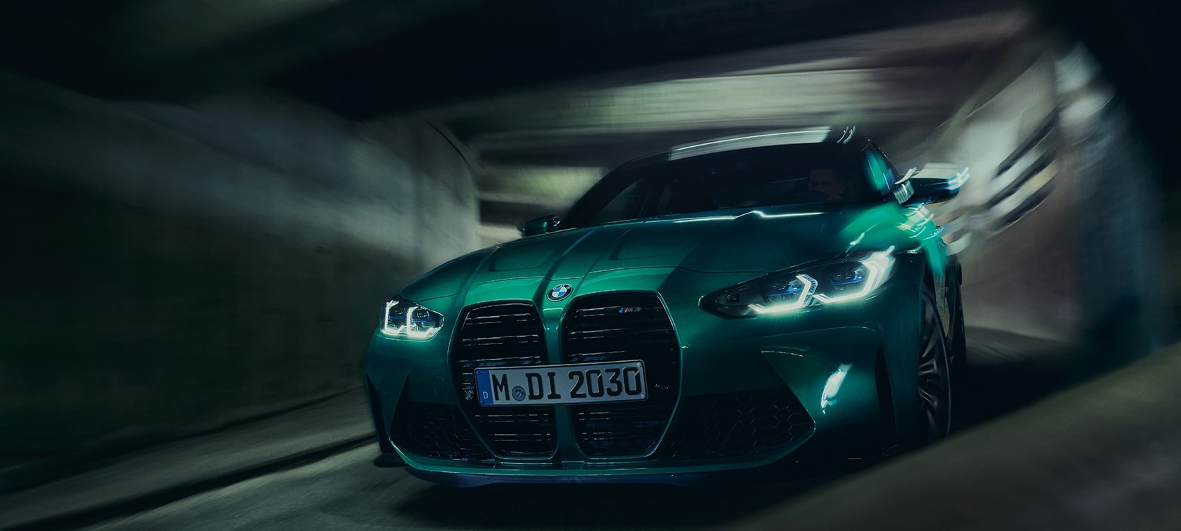 1680x760 The All New BMW M3 Sedan: Highlights, Dual Screen