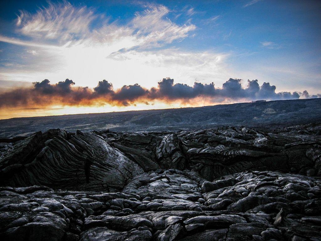 1030x770 2005 05 22 The Lava, Hawai`i Volcanoes National Park, Desktop