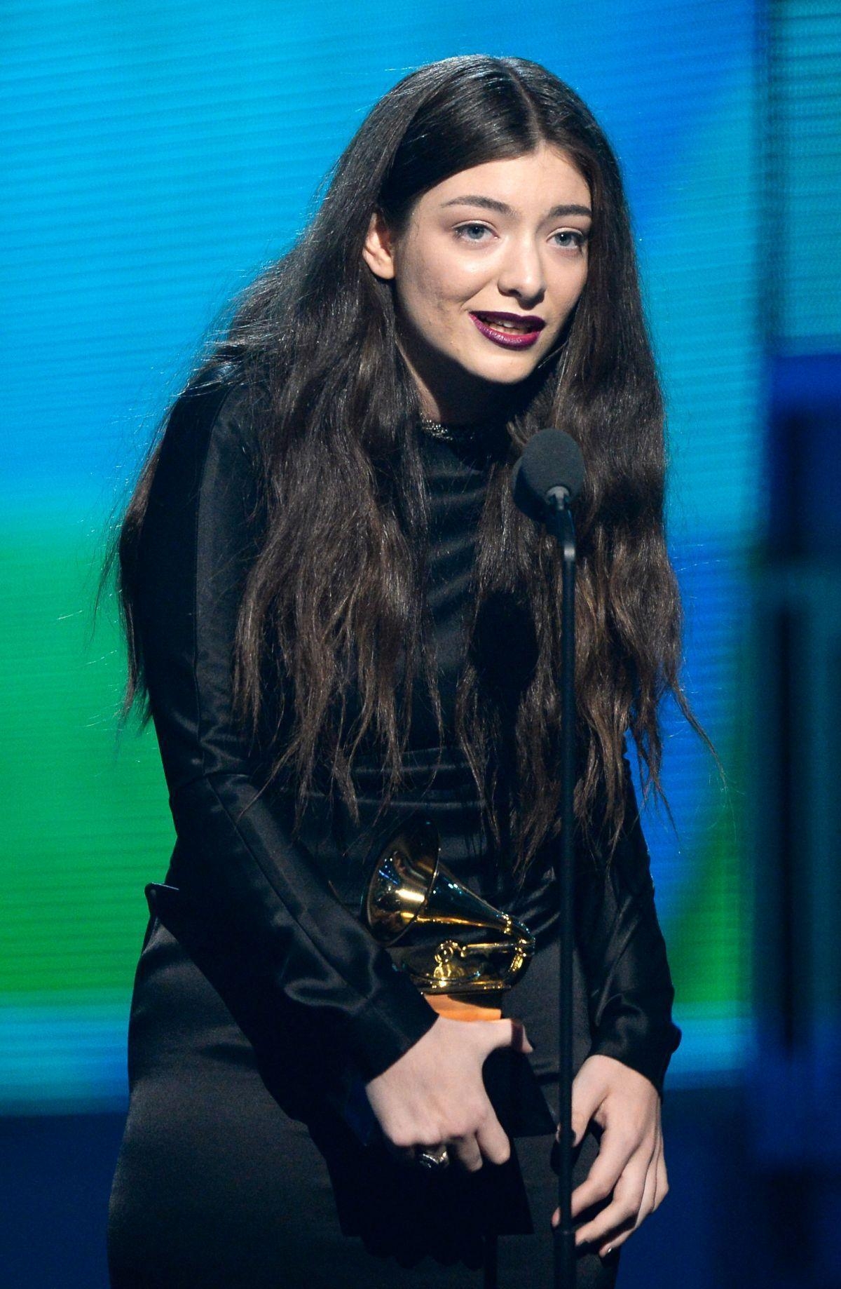 1200x1840 Lorde Royals, Phone