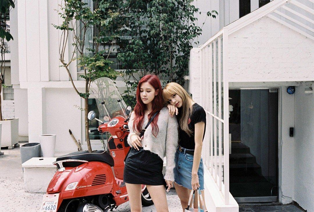 1080x730 image about chaelisa. See more about blackpink, Desktop