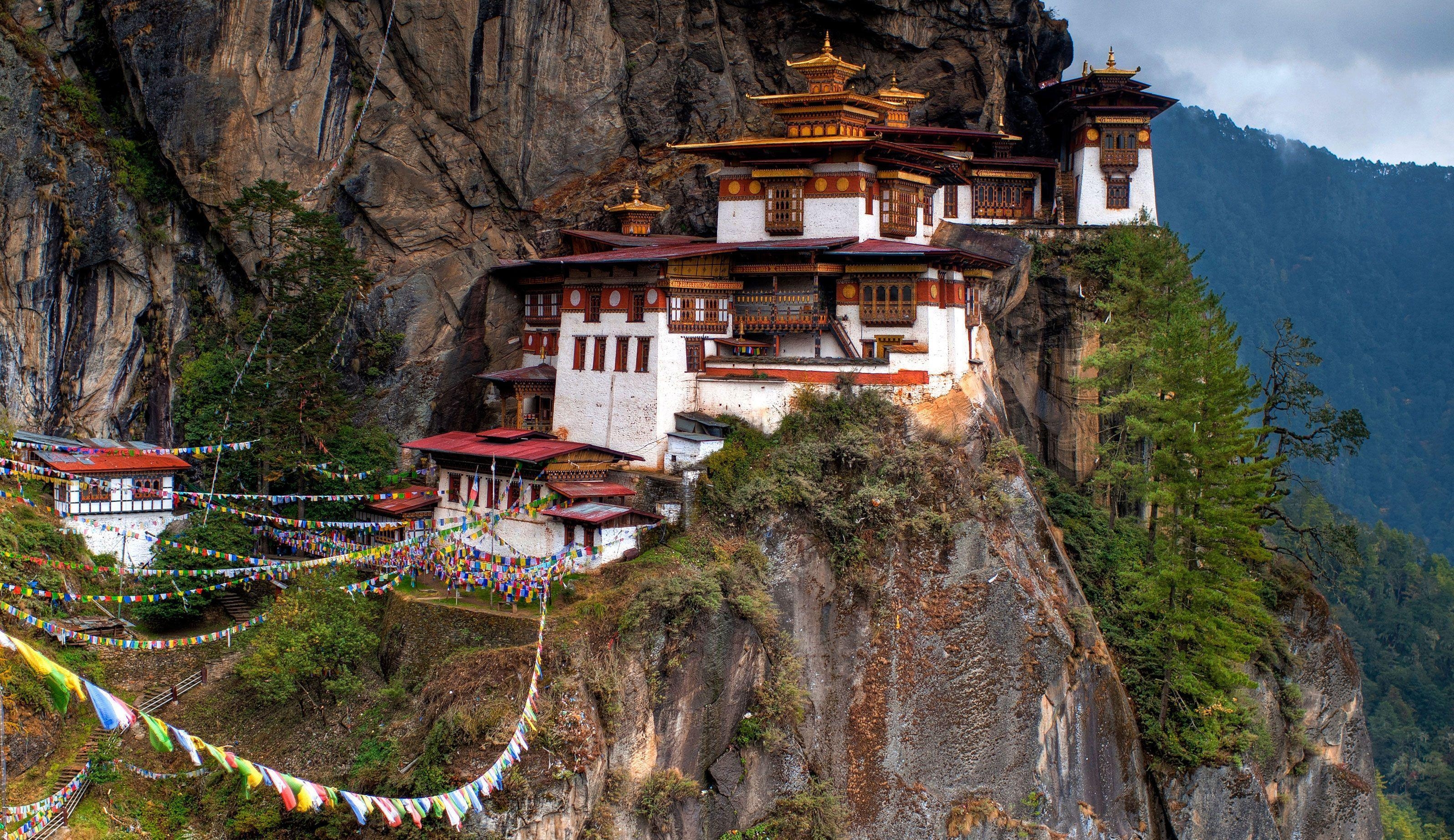 3200x1850 1680x945px Bhutan HD picture 5, Desktop