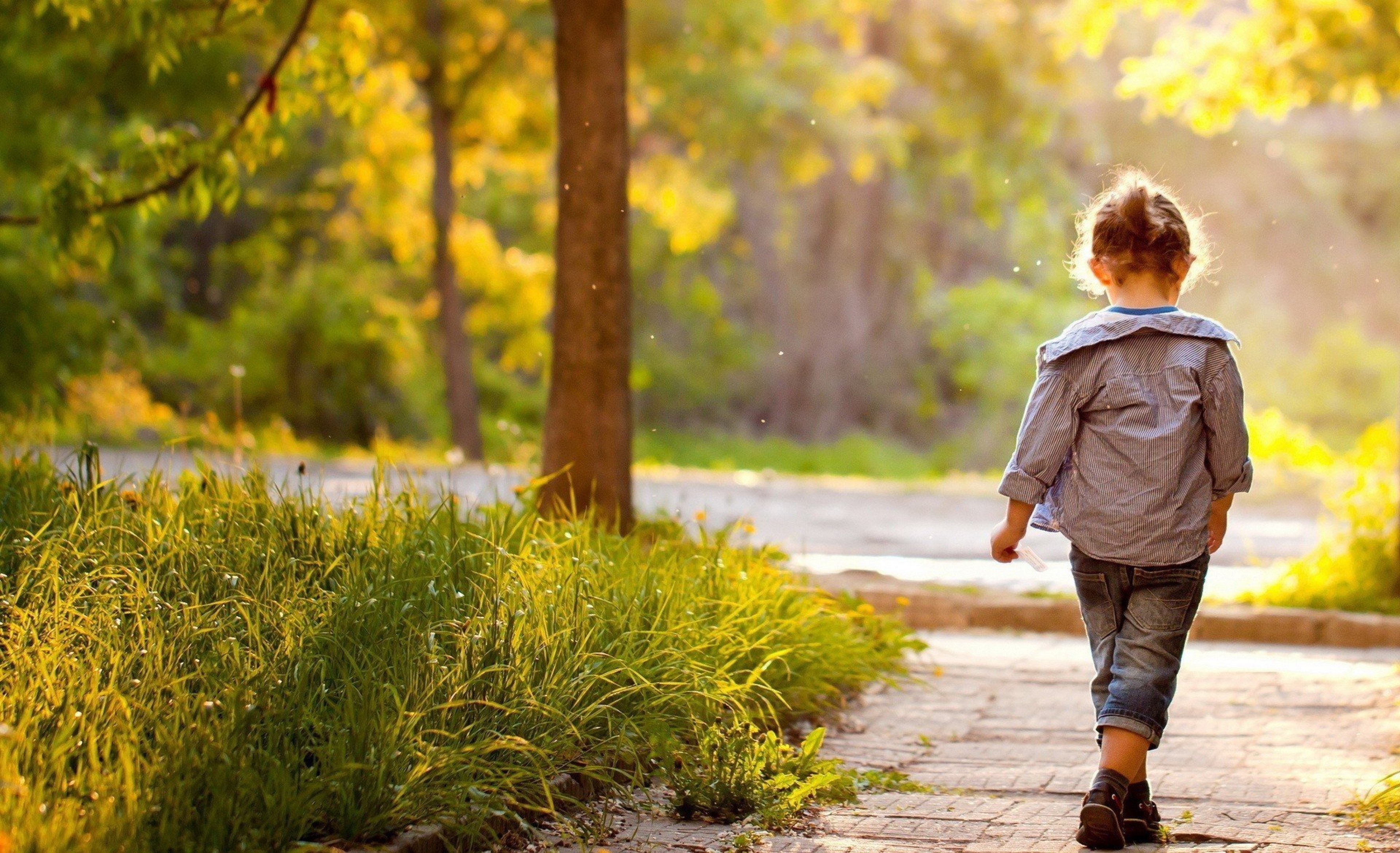 3550x2160 situation girl children child walk park alley nature grass green meadow tree tree leaves foliage blur background wallpaper widescreen full screen widescreen HD wallpaper background wallpaper widescreen.com • 4K 5k, Desktop