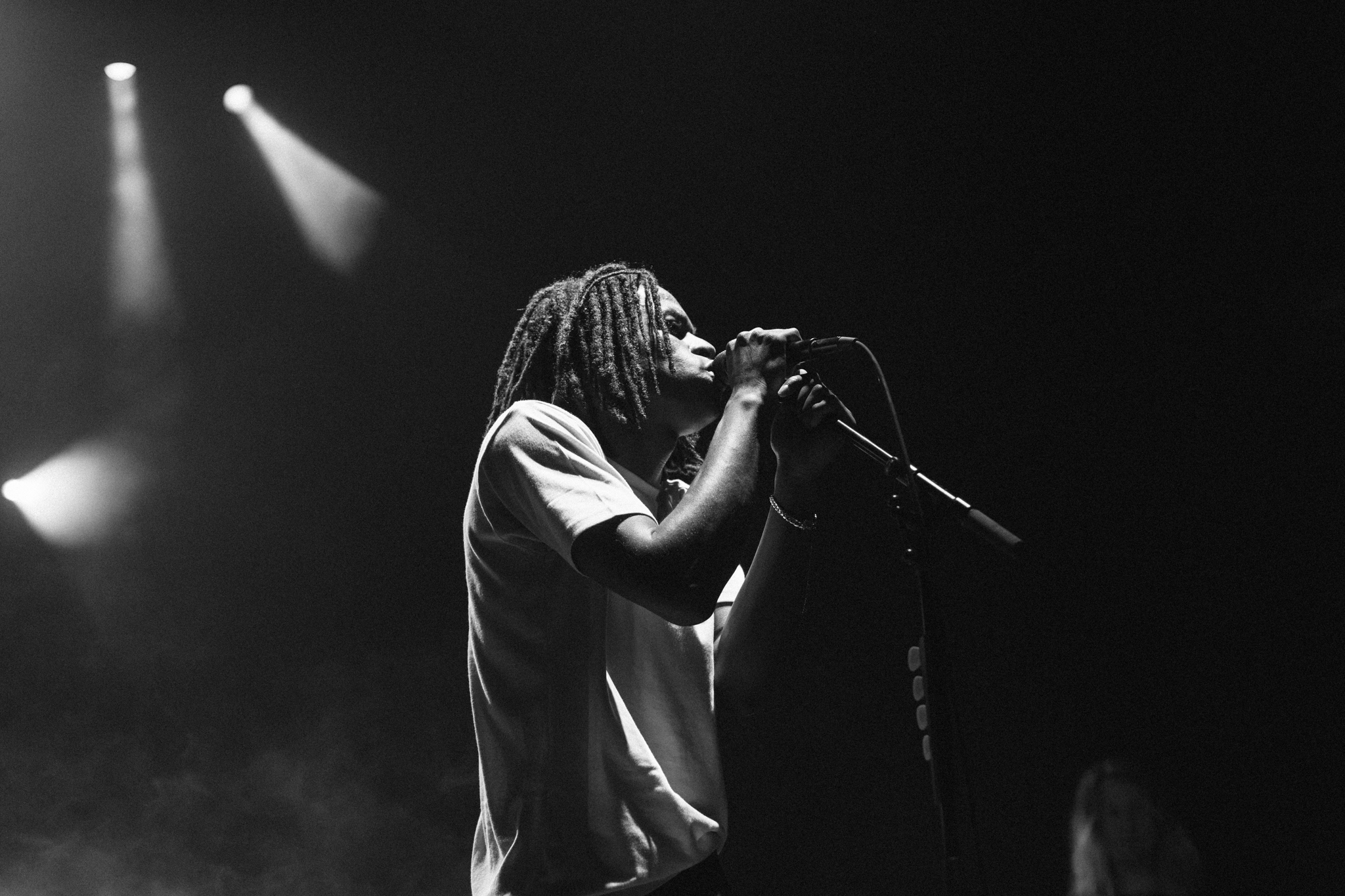 2050x1370 Daniel Caesar 9983, Desktop