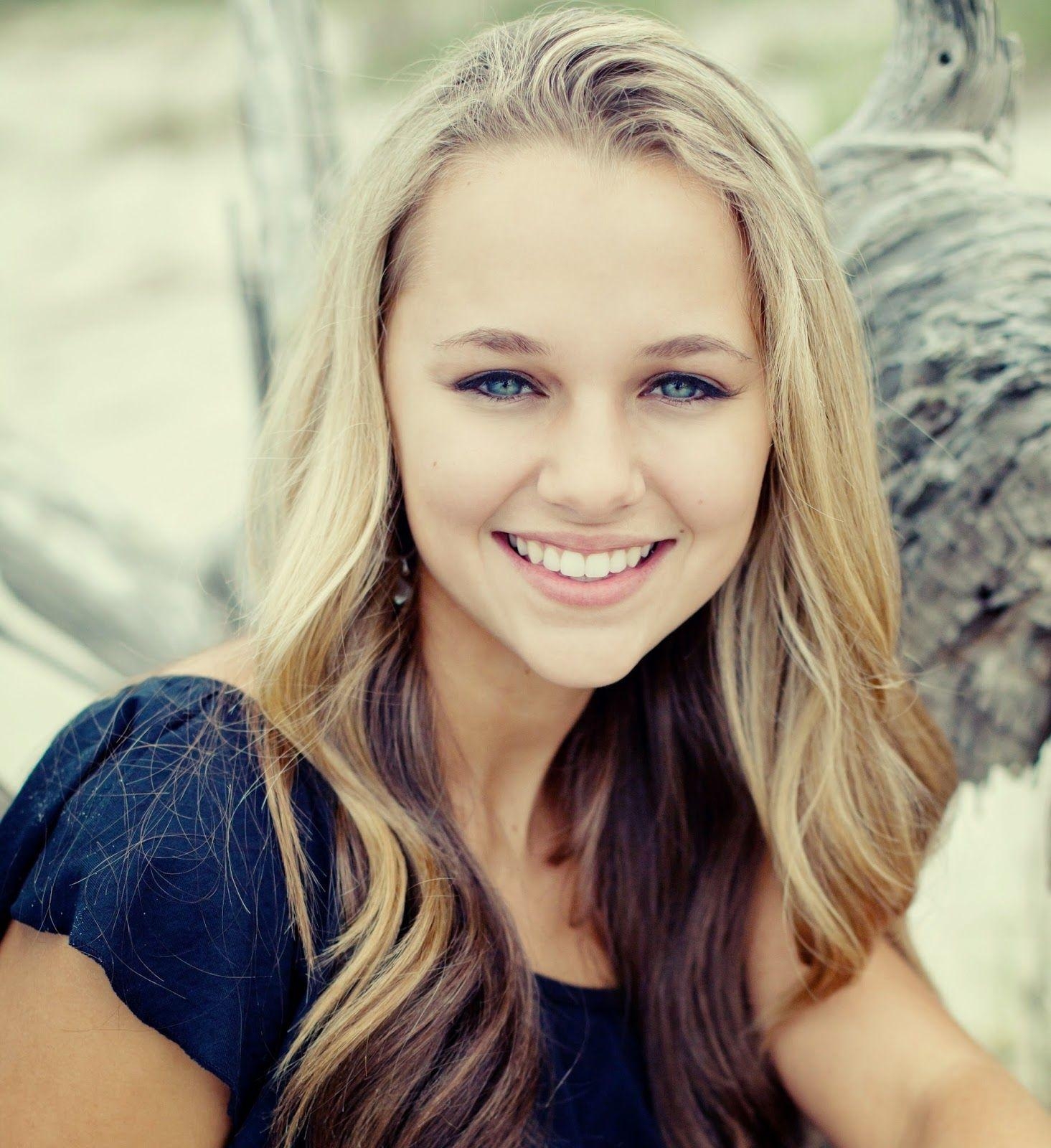 1470x1600 Madison IsemanHollywood News Source. Hollywood News Source, Phone