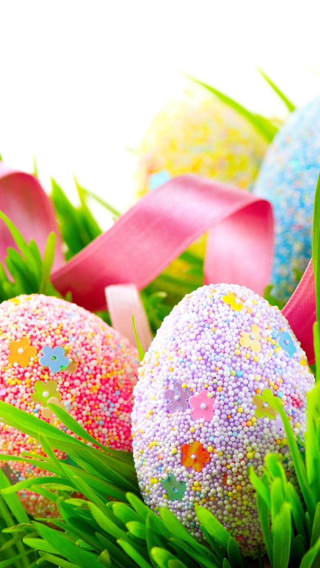 1080x1920 Colorful eggs, many balls covered, grass, spring, Easter, Phone