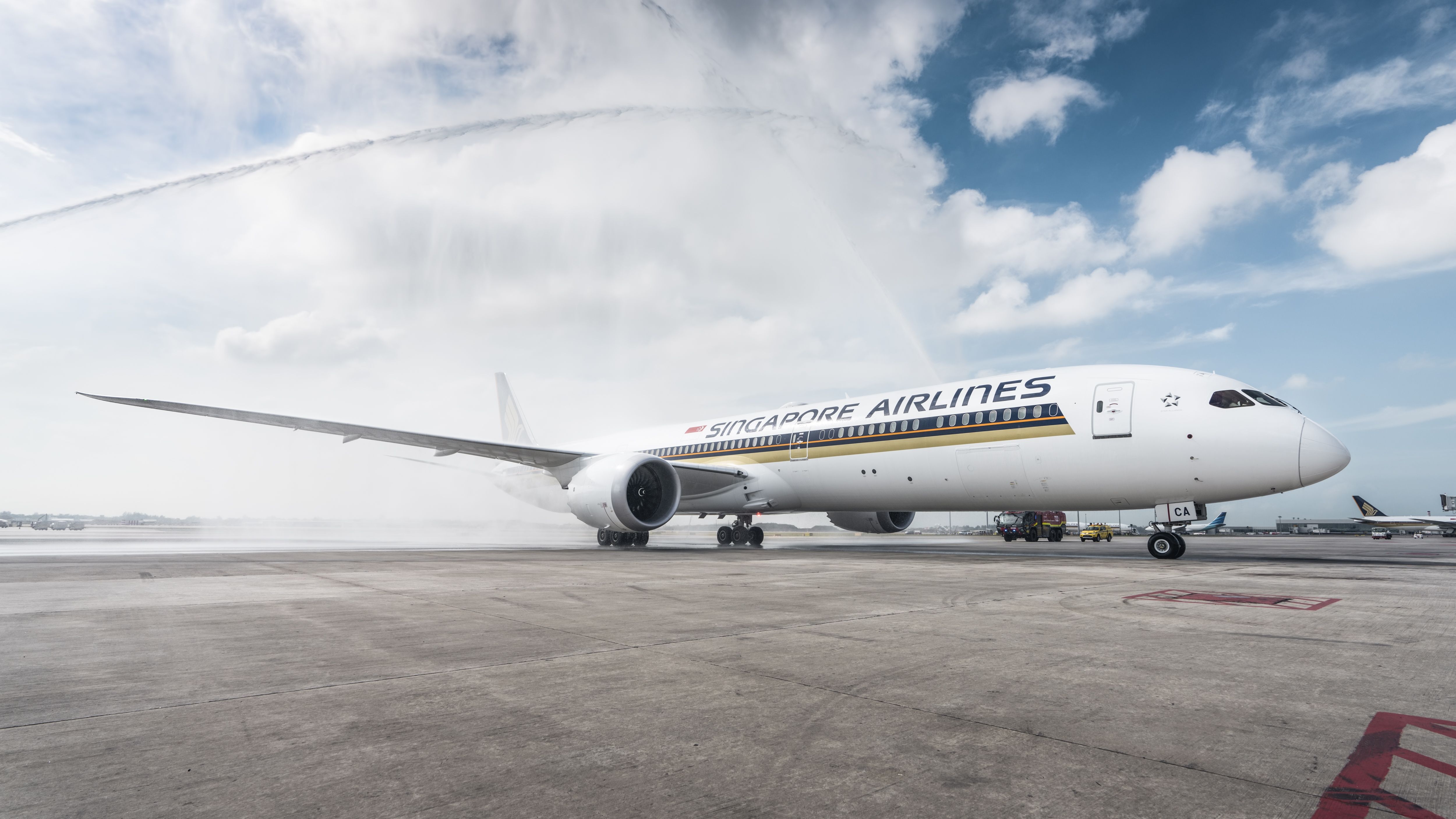 5000x2820 World's First Boeing 787 10 Arrives In Singapore, Desktop