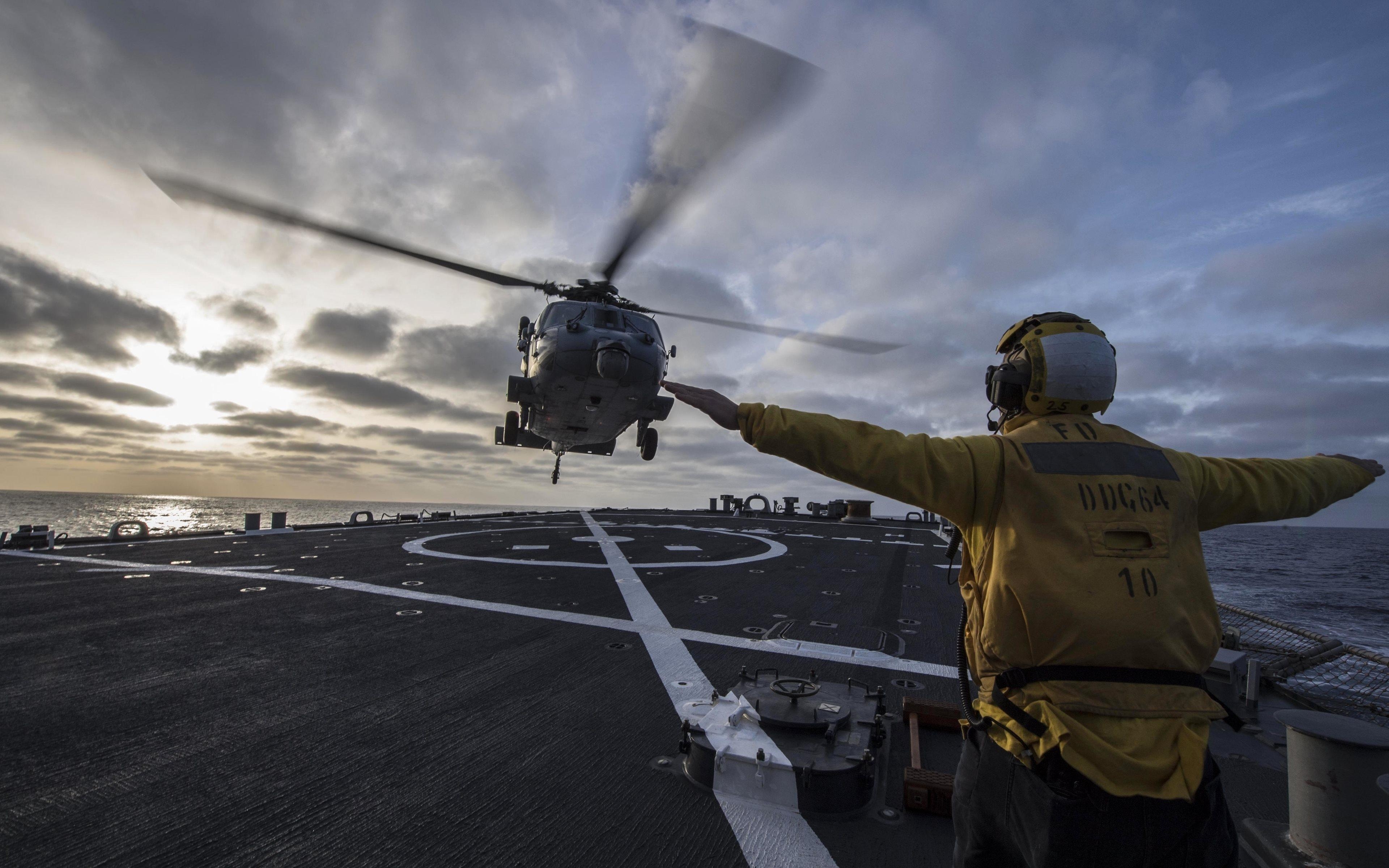 3840x2400 Download Wallpaper Sikorsky SH 60 Seahawk, USS Carney, DDG US, Desktop