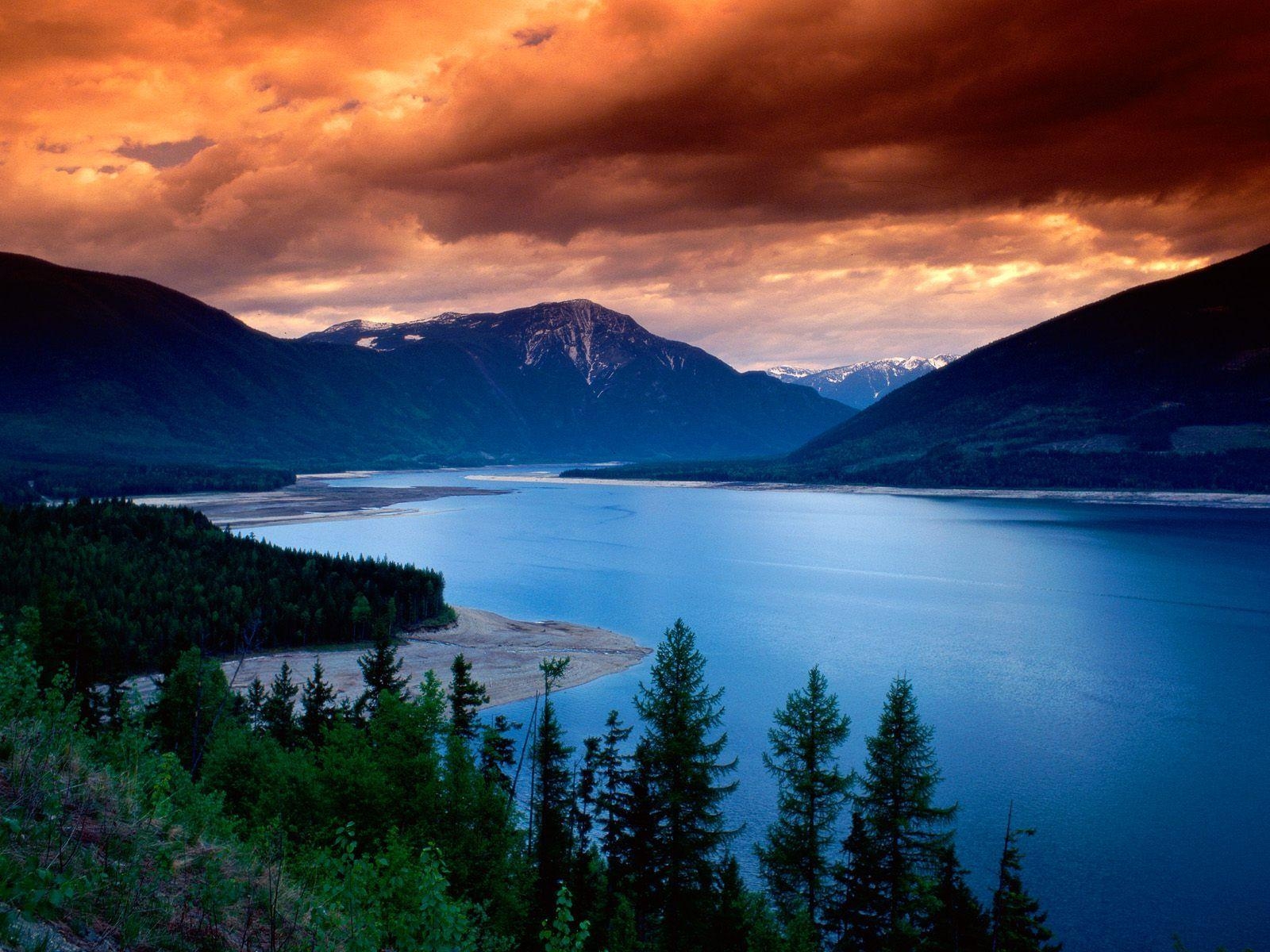 1600x1200 Upper Arrow Lake, British Columbia, Canada wallpaper, Desktop