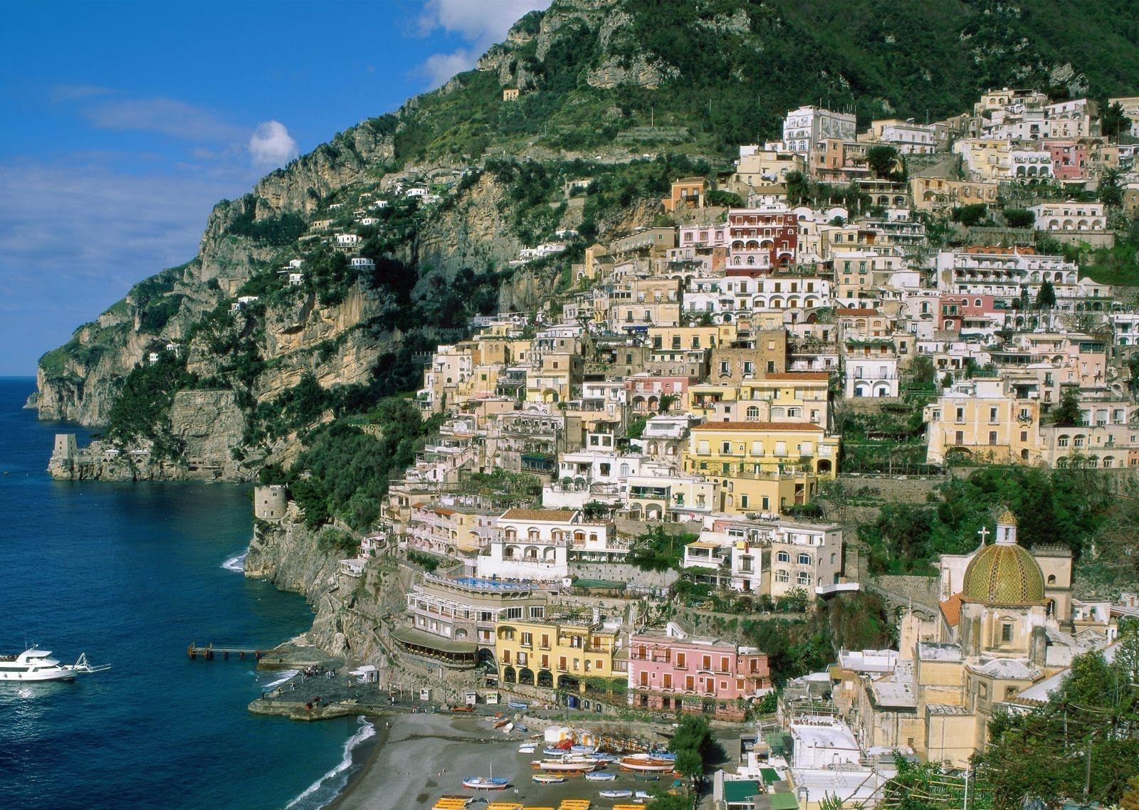 1600x1140 Houses on a hillside on the island of Sicily, Italy wallpaper, Desktop