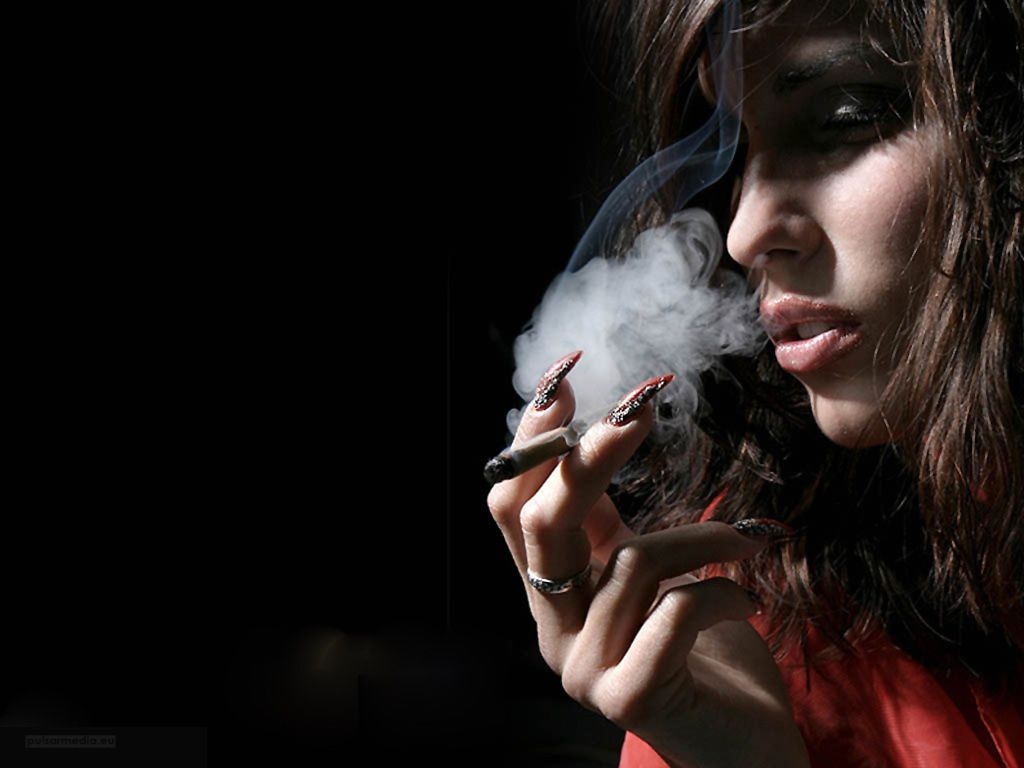 1030x770 Girl Smoking Wallpaper, Desktop