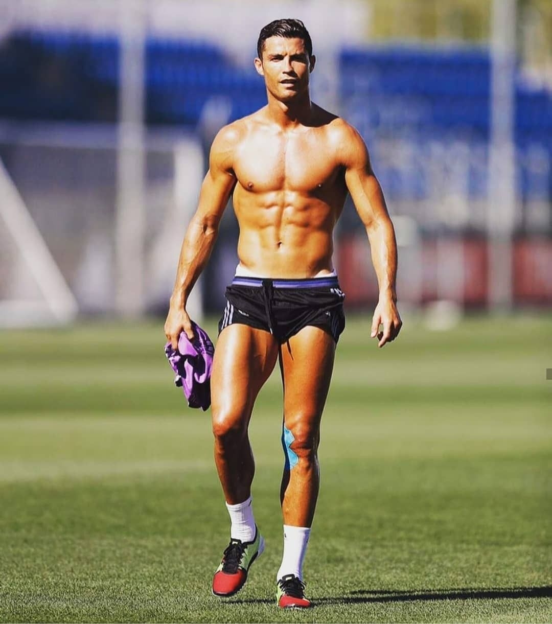 1080x1230 ronaldo, wallpaper, photography, cristiano ronaldo, celebrity wallpaper. Cristiano ronaldo body, Ronaldo junior, Ronaldo, Phone