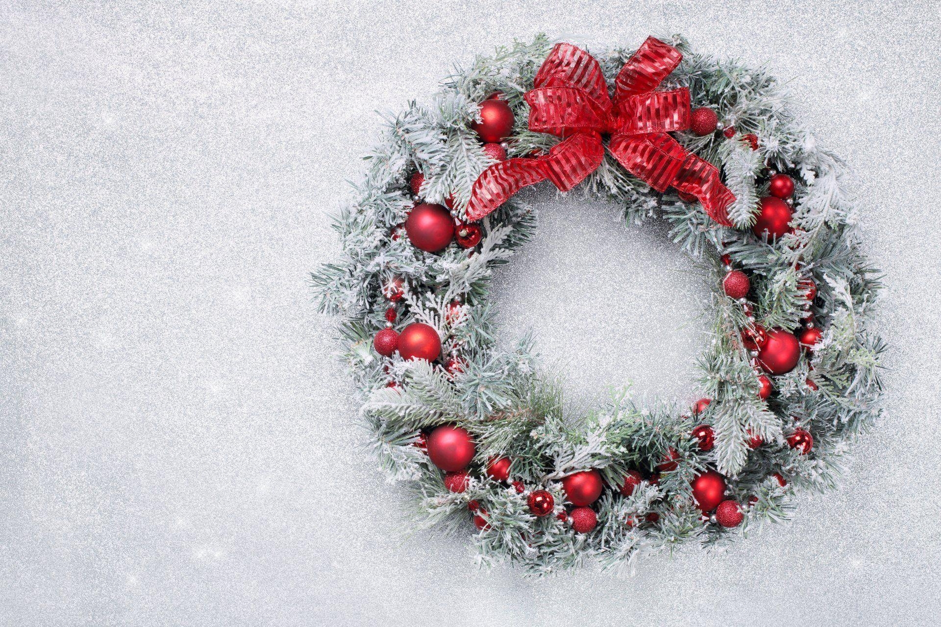 1920x1280 christmas wreath bulbs HD wallpaper, Desktop