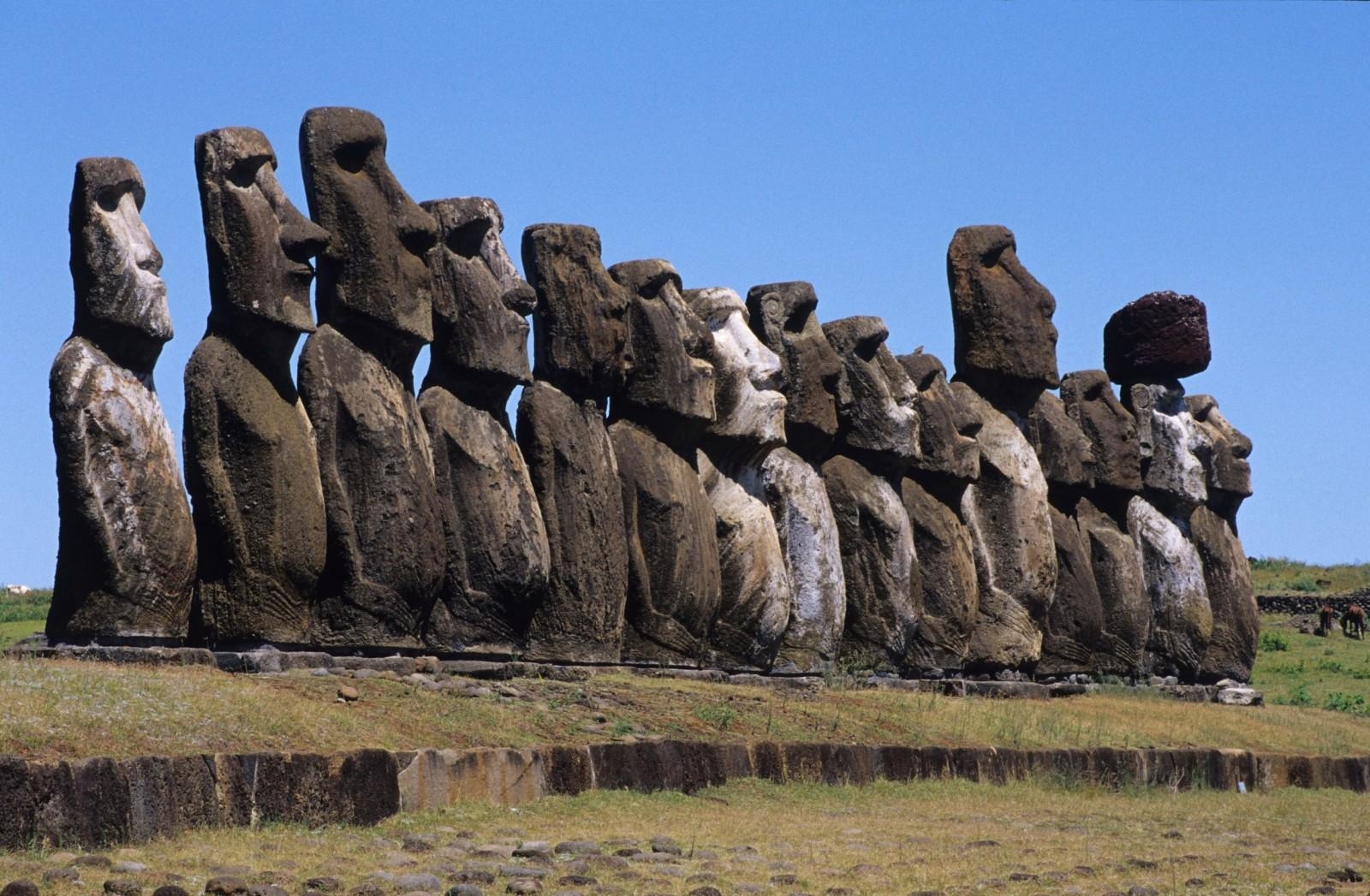 1600x1050 Moai Statues Easter Island Chile Travel Wallpaper. High Definitions, Desktop