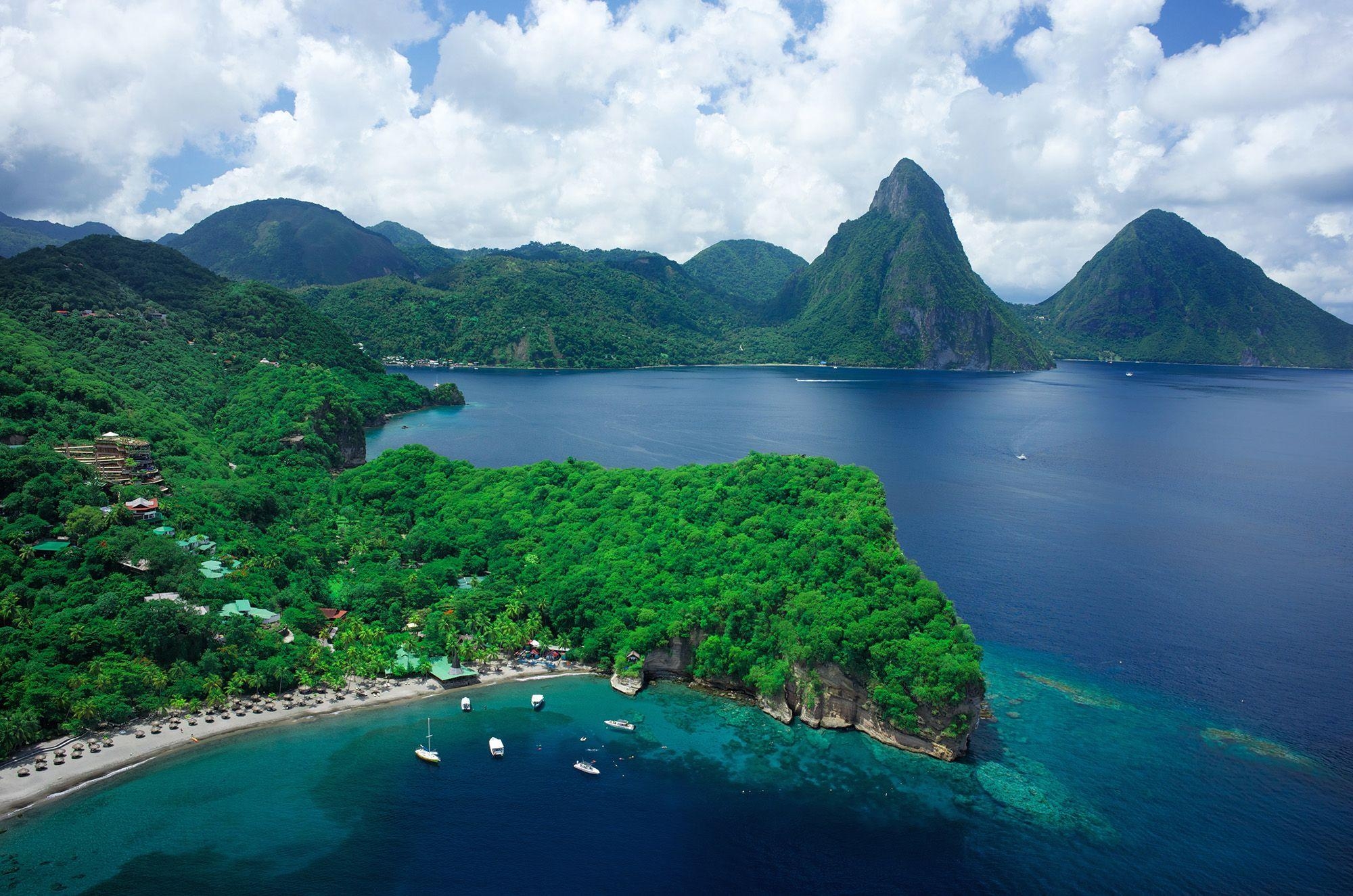 2000x1330 Reasons to Make St. Lucia Your Next Dive Destination, Desktop