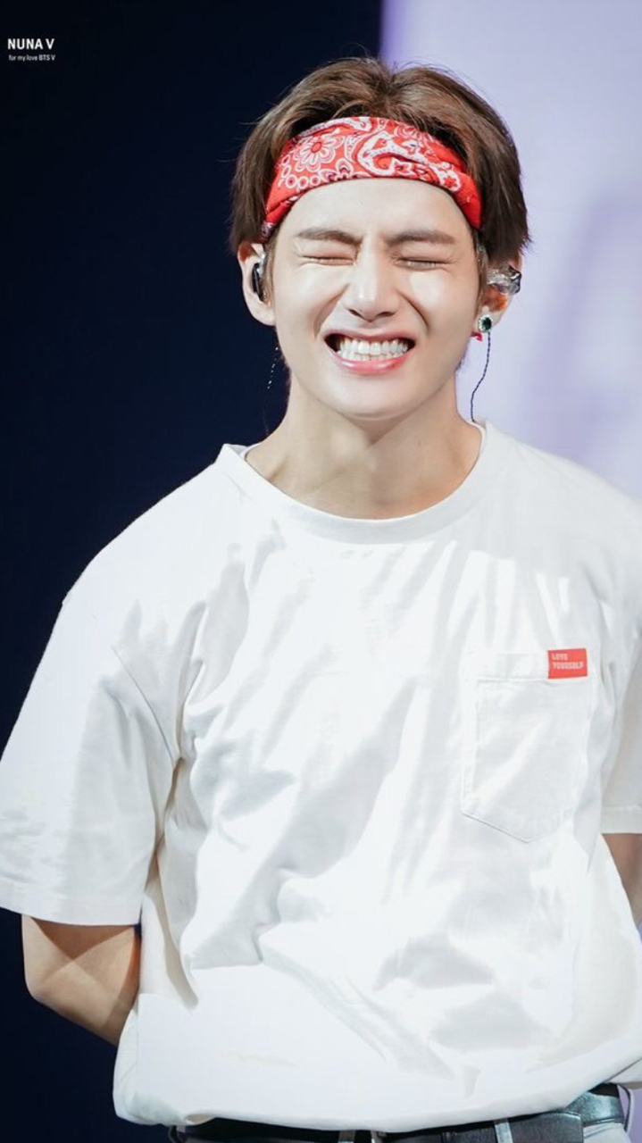 720x1280 Smile Kim Taehyung Wallpaper 2020, Phone