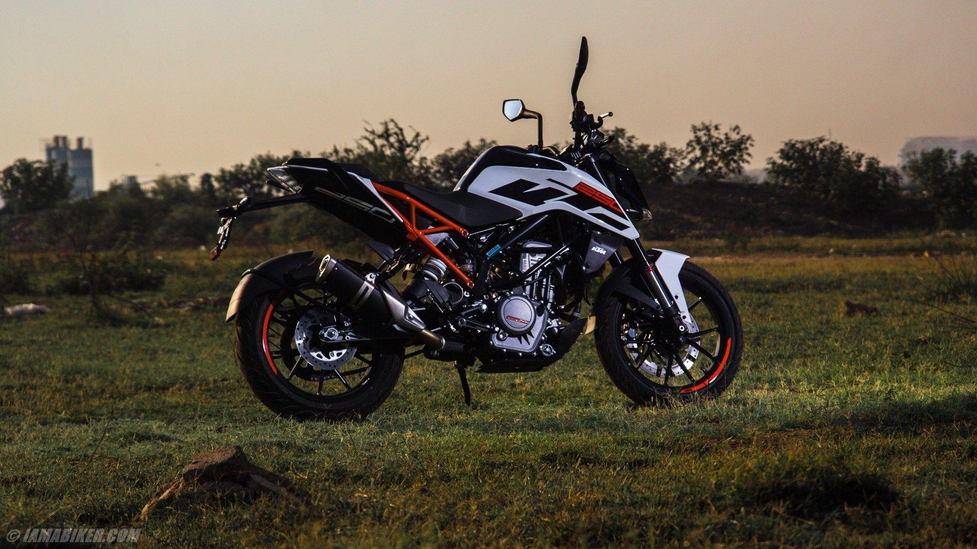 2000x1130 Ktm 390 HD Wallpaper Download HD Wallpaper, Desktop