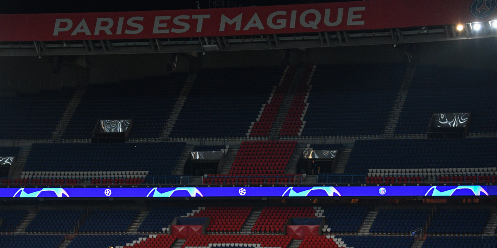 2000x1000 For PSG Bordeaux, Supporters' Chants Will Be Broadcast In The Parc Des Princes, Dual Screen