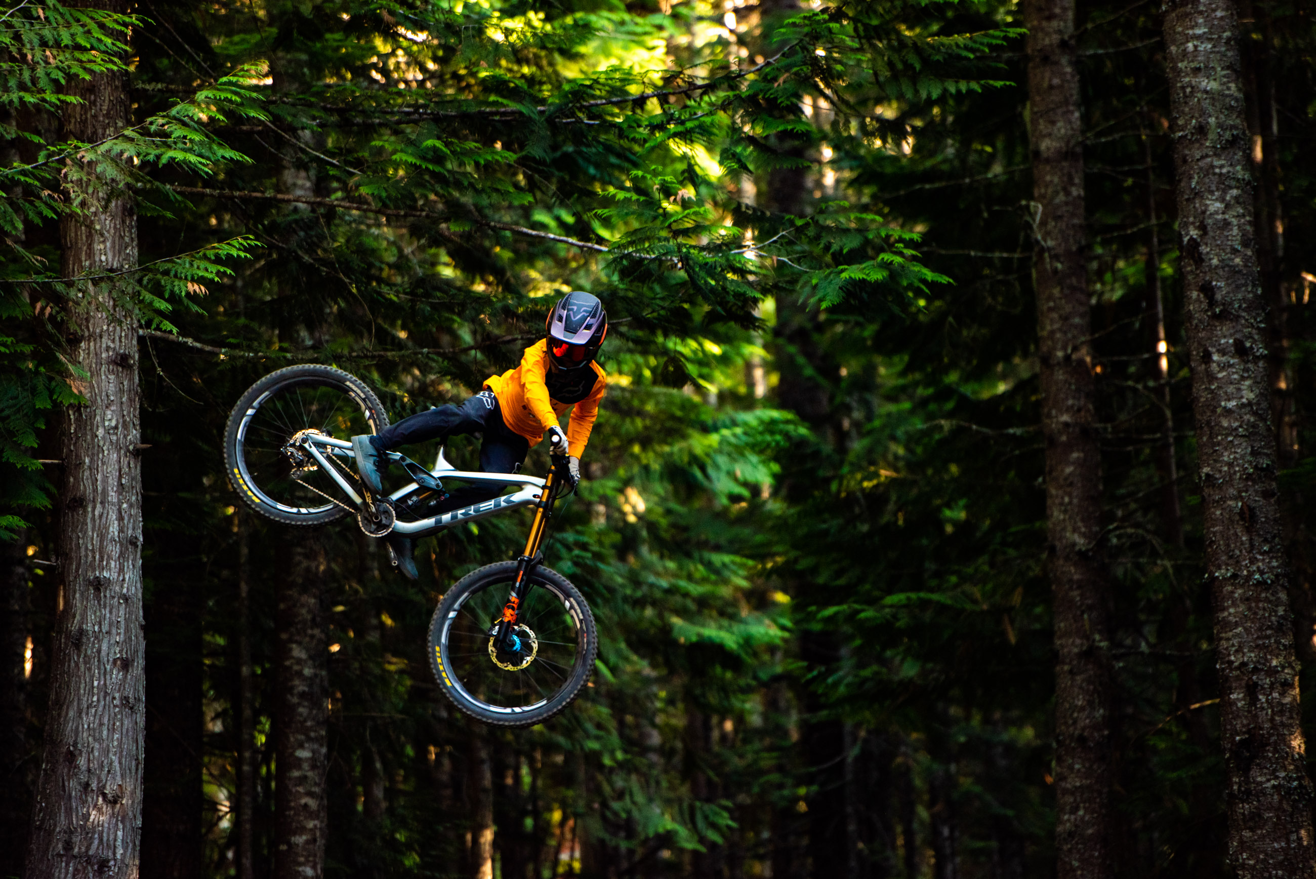 2600x1740 Jackson Goldstone Blitzes the Whistler, Desktop