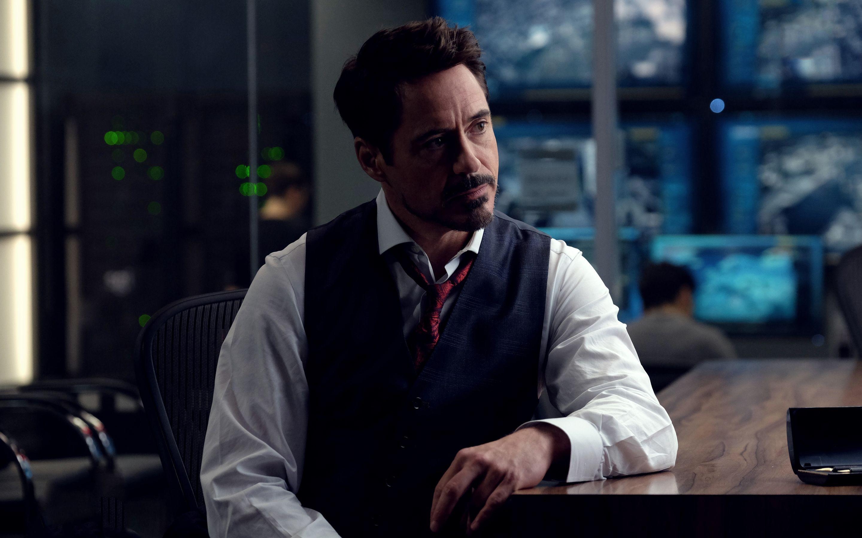 2880x1800 Robert Downey As Tony Stark In Avengers Infinity War 2018, Desktop