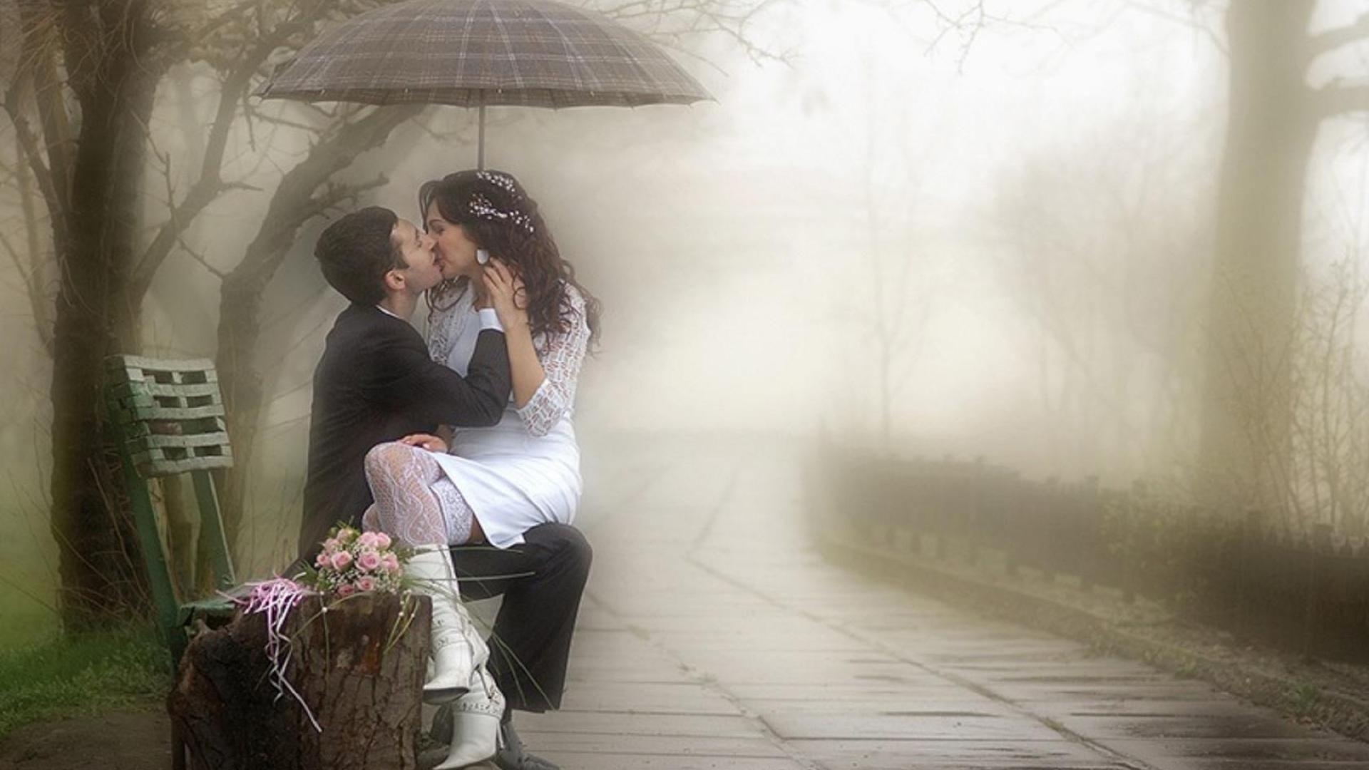 1920x1080 Couple in Rain, High Definition, High Quality, Widescreen, Desktop