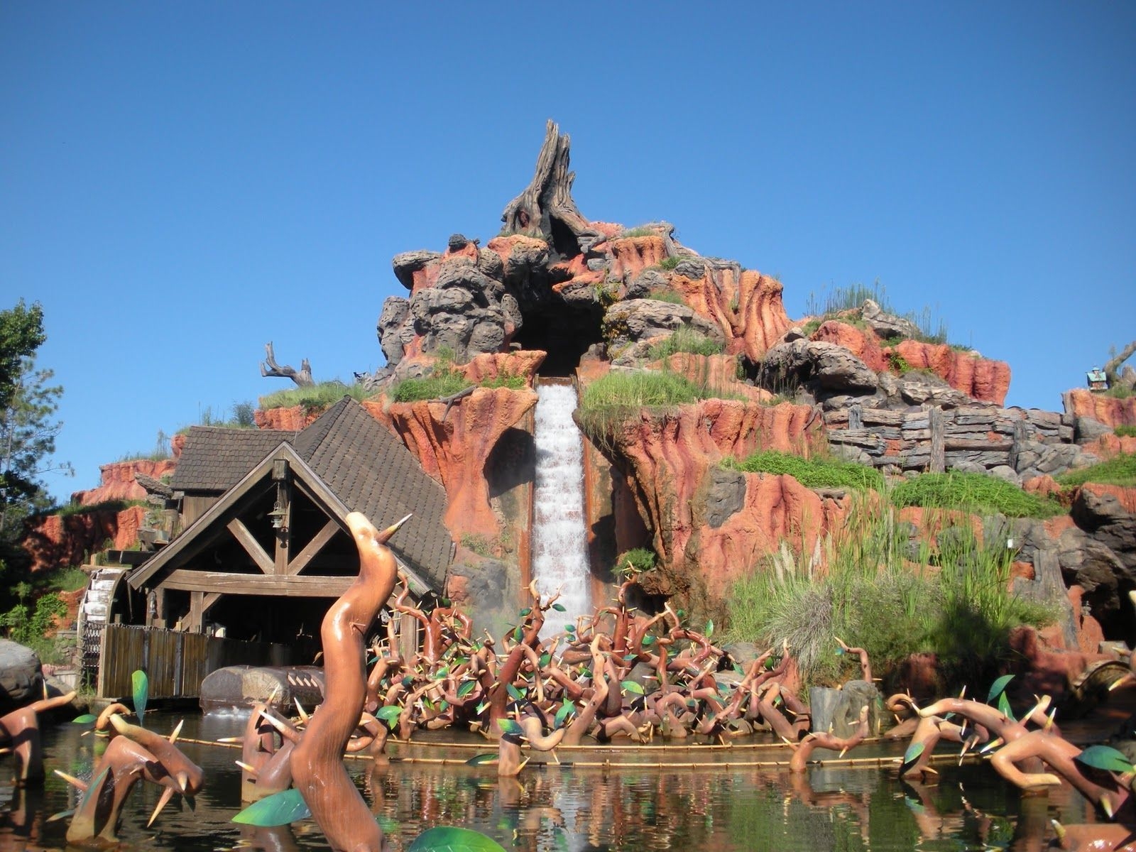 1600x1200 Splash Mountain at Disney World #Disney #Disneyworld #TravelBlog, Desktop