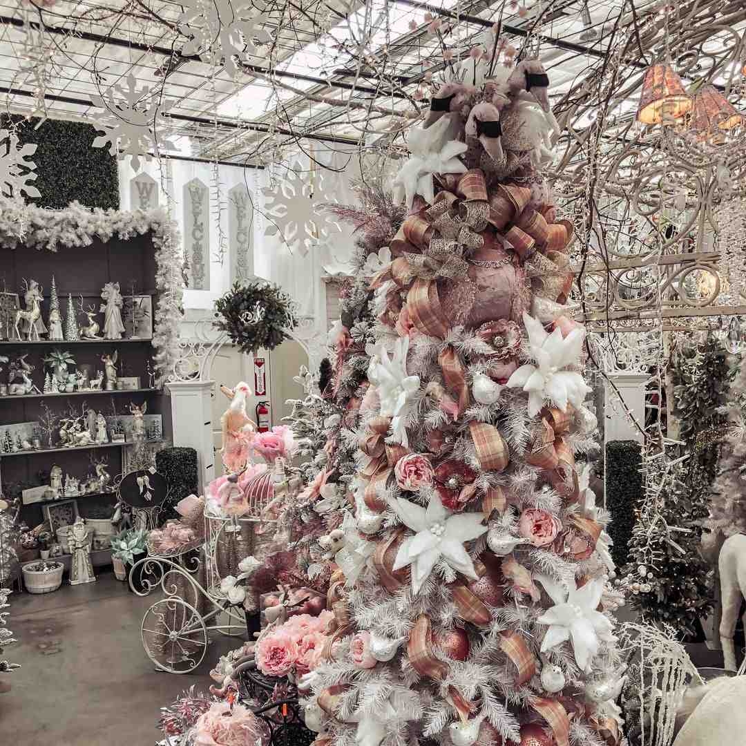 1080x1080 How To Update Your Holiday Decor With A Rose Gold Christmas Tree, Phone