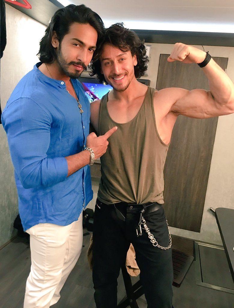 780x1030 Thakur Anoop Singh and Tiger Shroff #Tamil #Telugu #India #, Phone