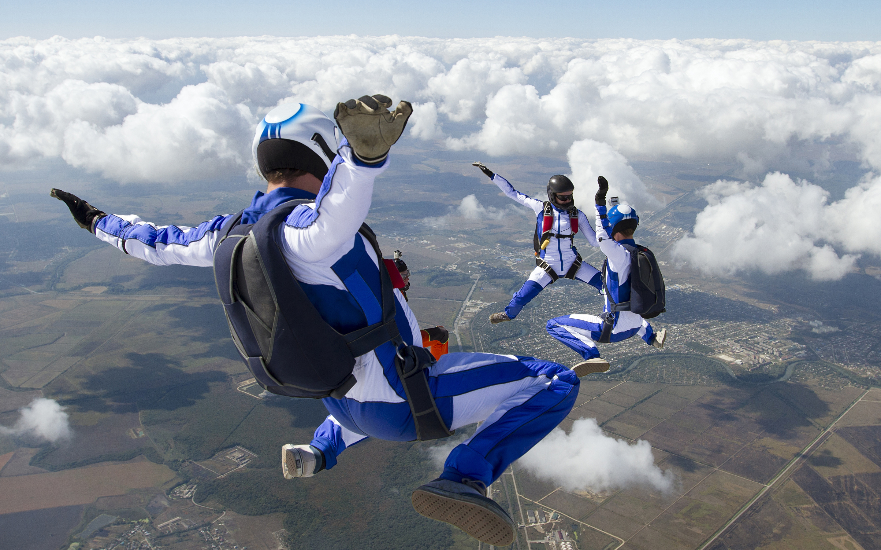 2880x1800 Wallpaper Sport Parachuting skydiving Sky Uniform Clouds, Desktop