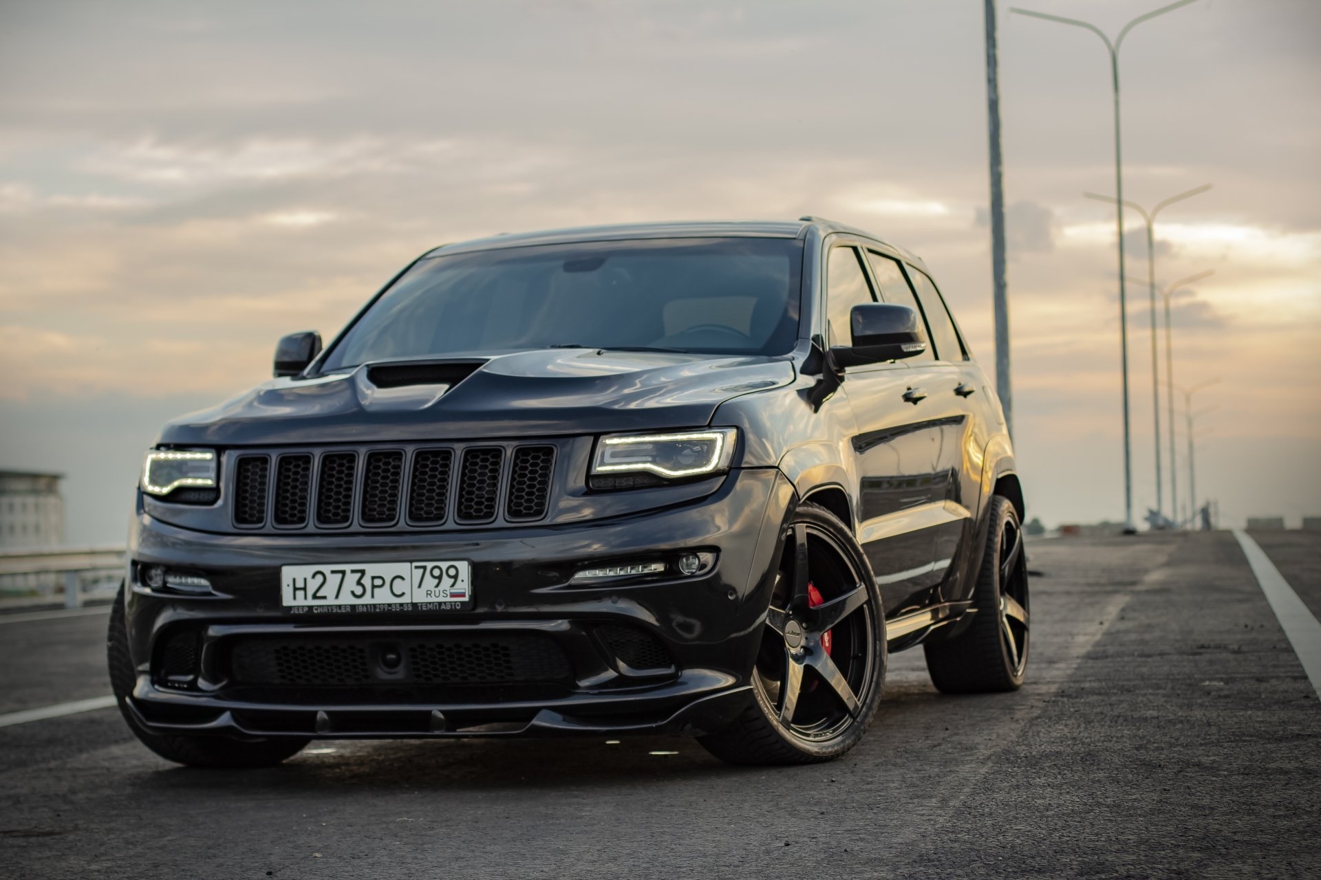 1920x1280 4K Ultra HD Jeep Grand Cherokee SRT8 Wallpaper and Background Image, Desktop