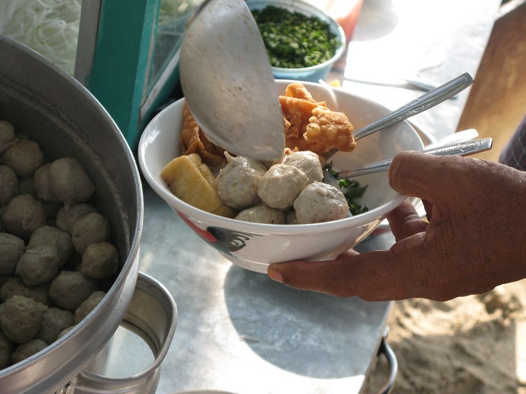 1030x770 Mee Bakso. A preparation of Mee Bakso by a street vendor in, Desktop
