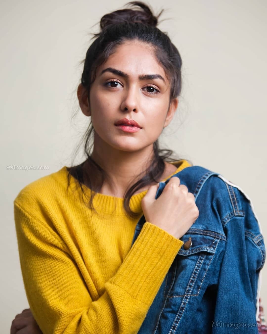 1080x1350 Mrunal Thakur Beautiful HD Photohoot Stills & Mobile Wallpaper HD (1080p) - #mrunalthakur #bollywoo. Stylish girl pic, Actresses, Indian actress hot pics, Phone